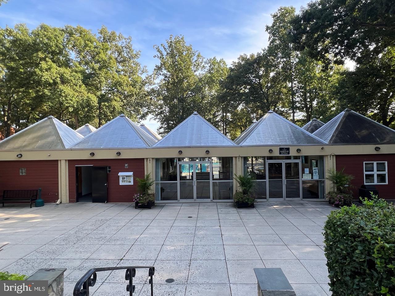 WOODBURN VILLAGE - Residential Lease