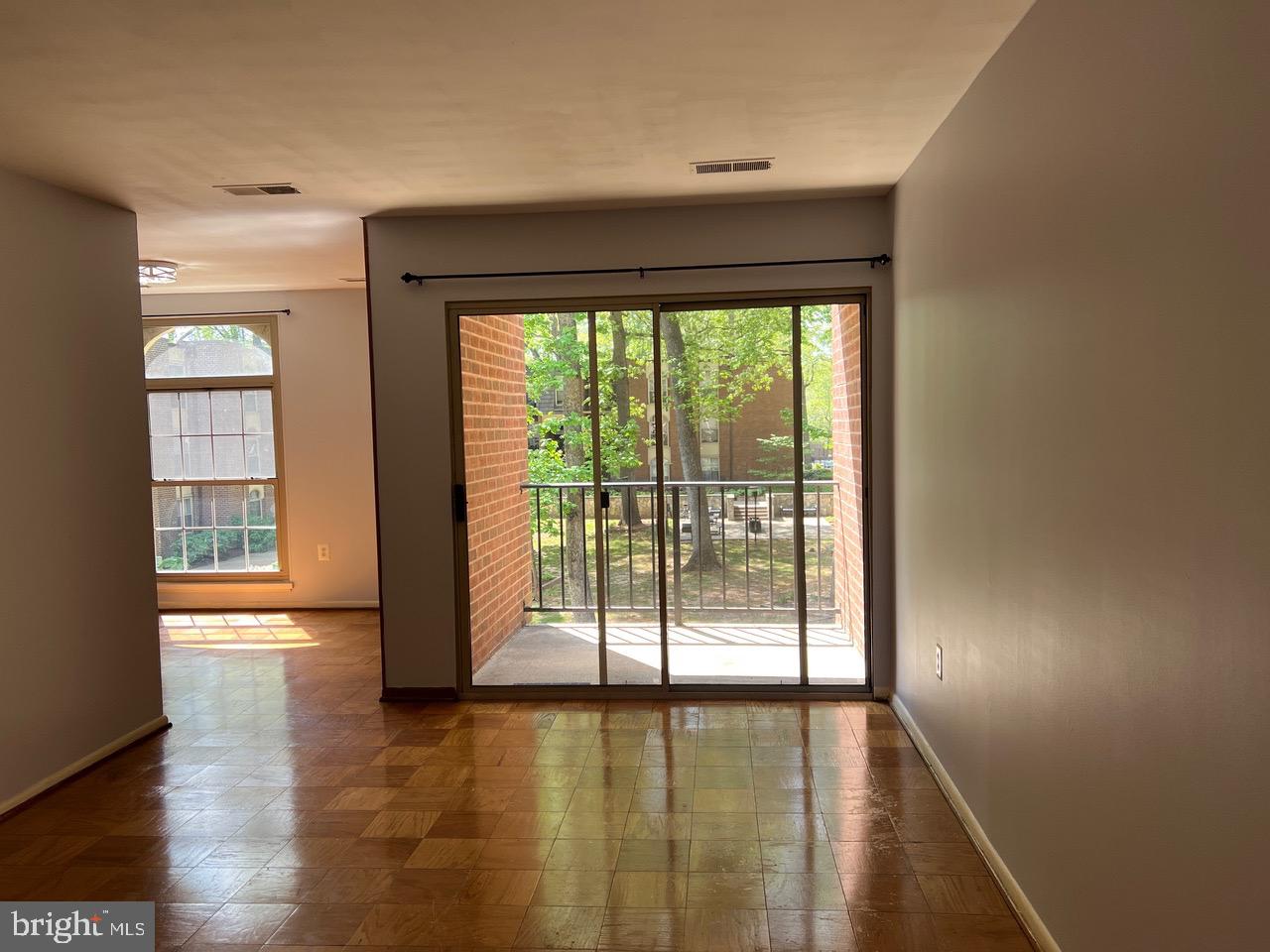 WOODBURN VILLAGE - Residential Lease