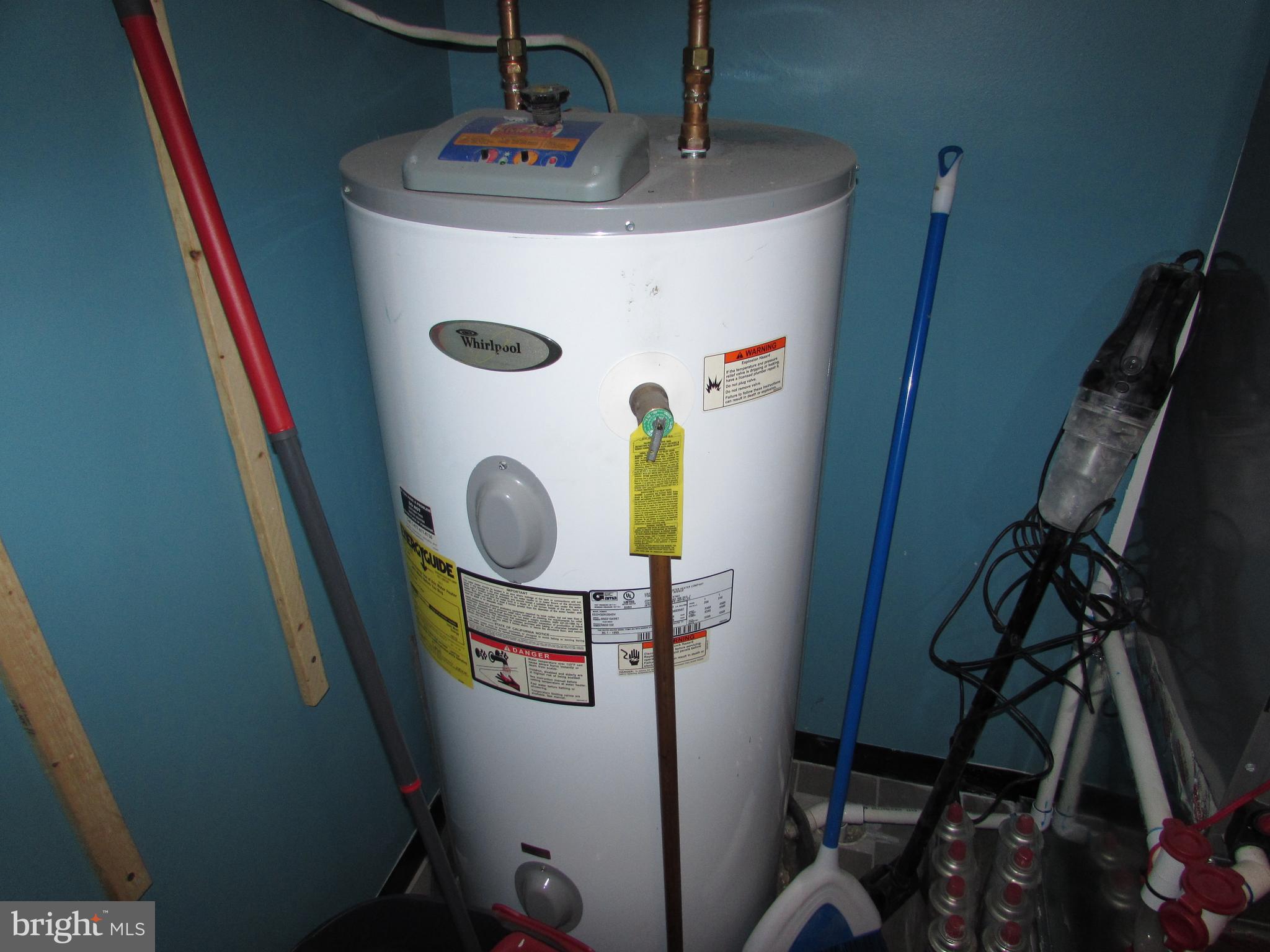 CHESTNUT GABLE - Residential