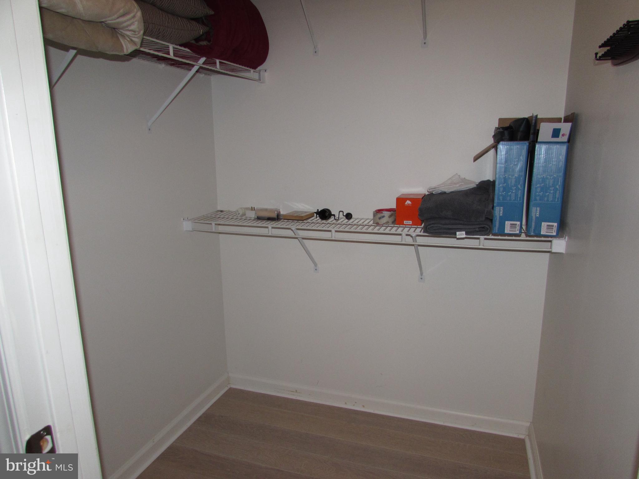 CHESTNUT GABLE - Residential