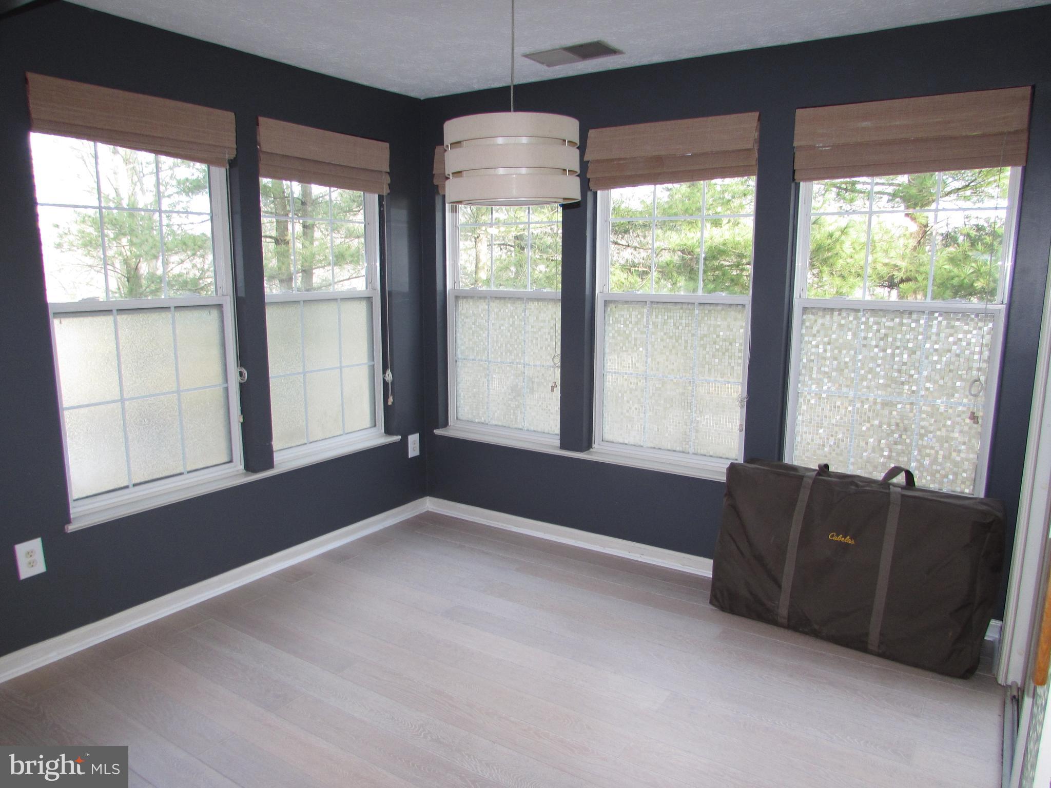 CHESTNUT GABLE - Residential