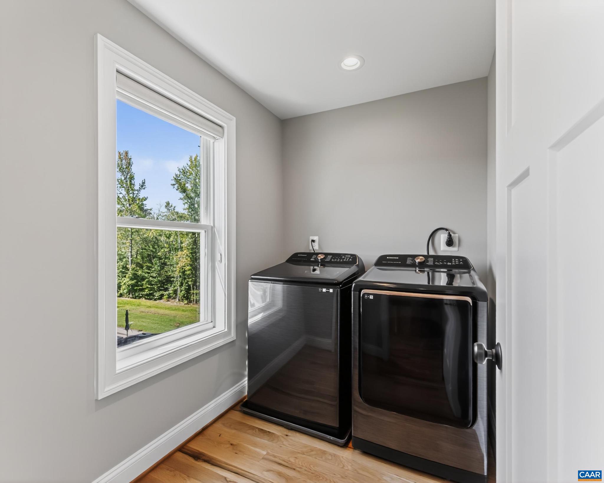 SPRING CREEK - Residential