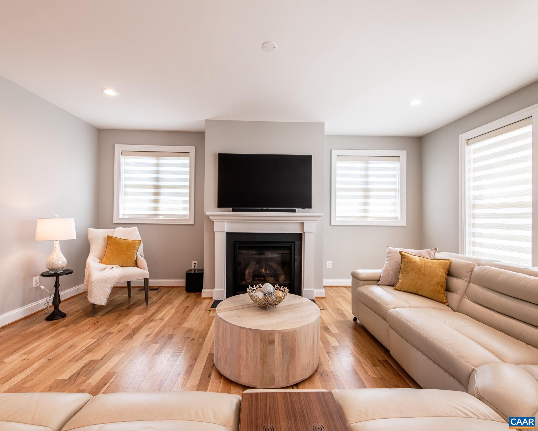 SPRING CREEK - Residential