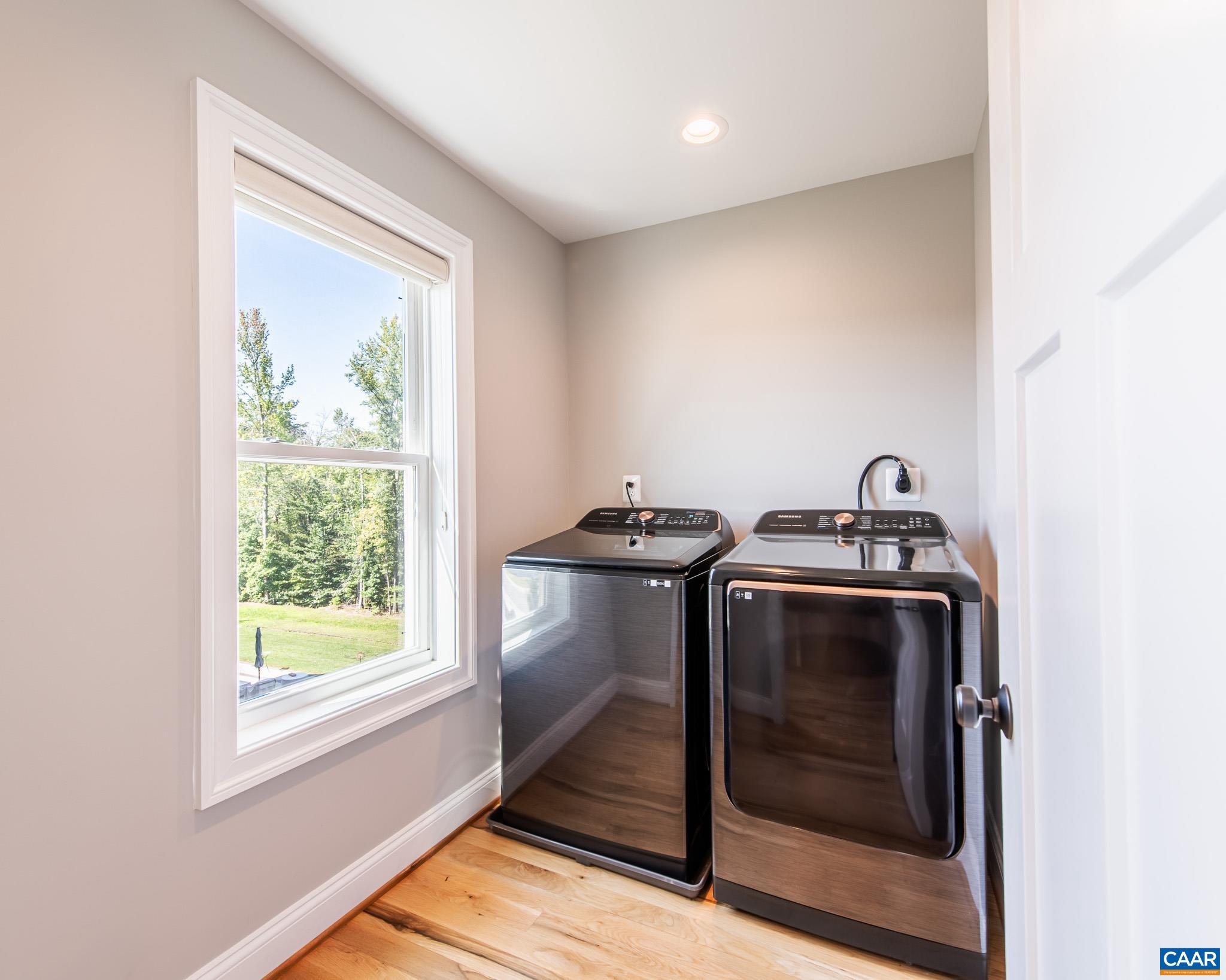 SPRING CREEK - Residential