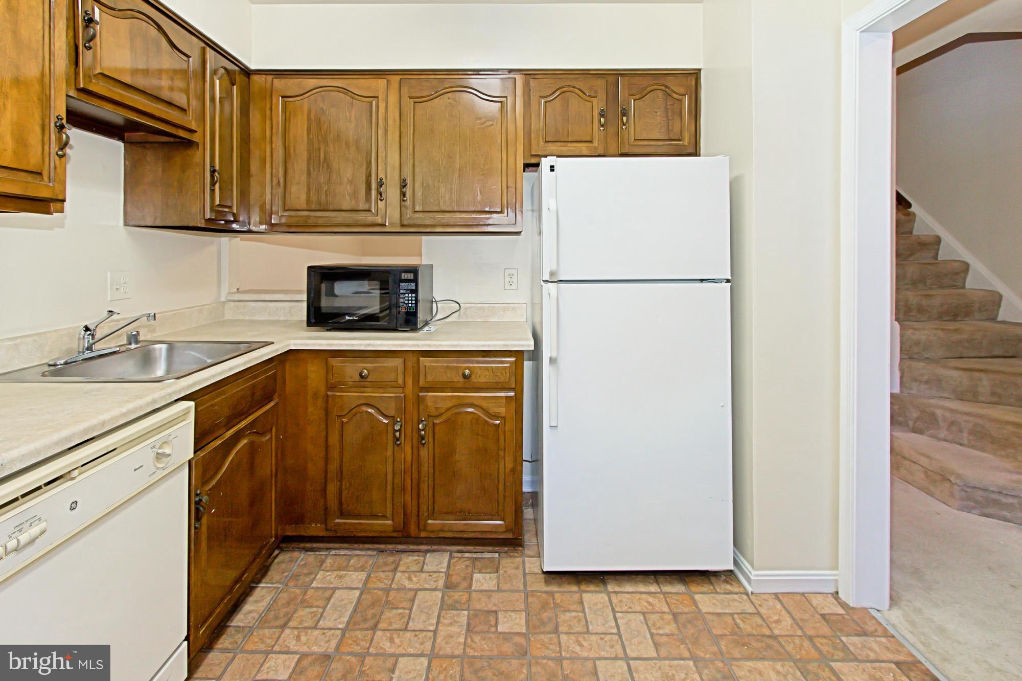 COLIN PLACE - Residential Lease