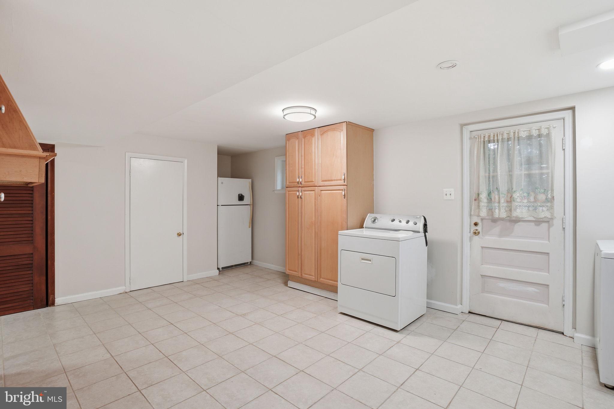 NORTH SPRINGFIELD - Residential