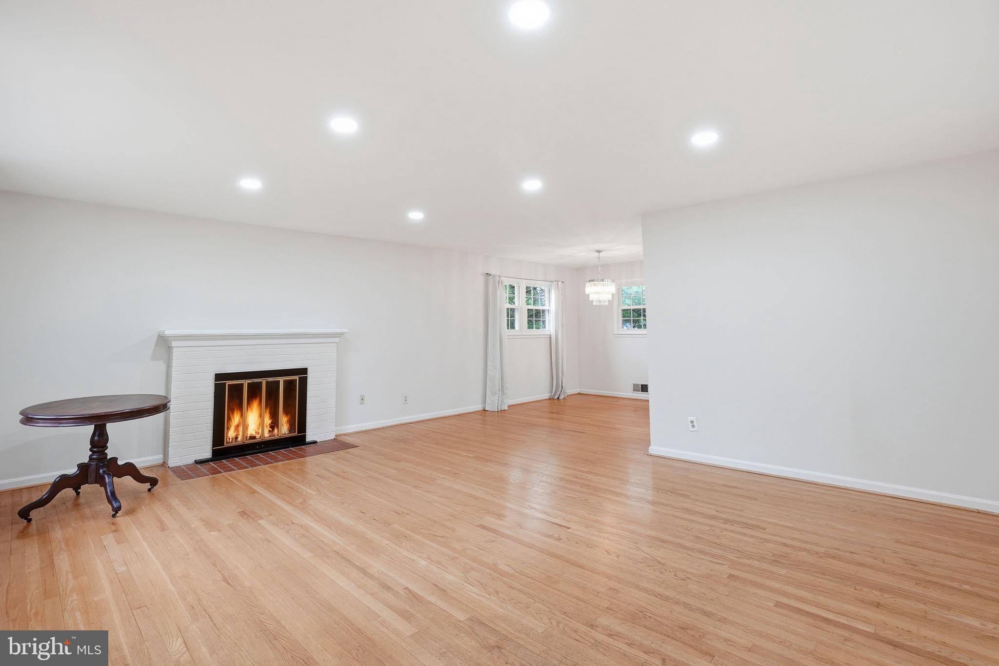 NORTH SPRINGFIELD - Residential