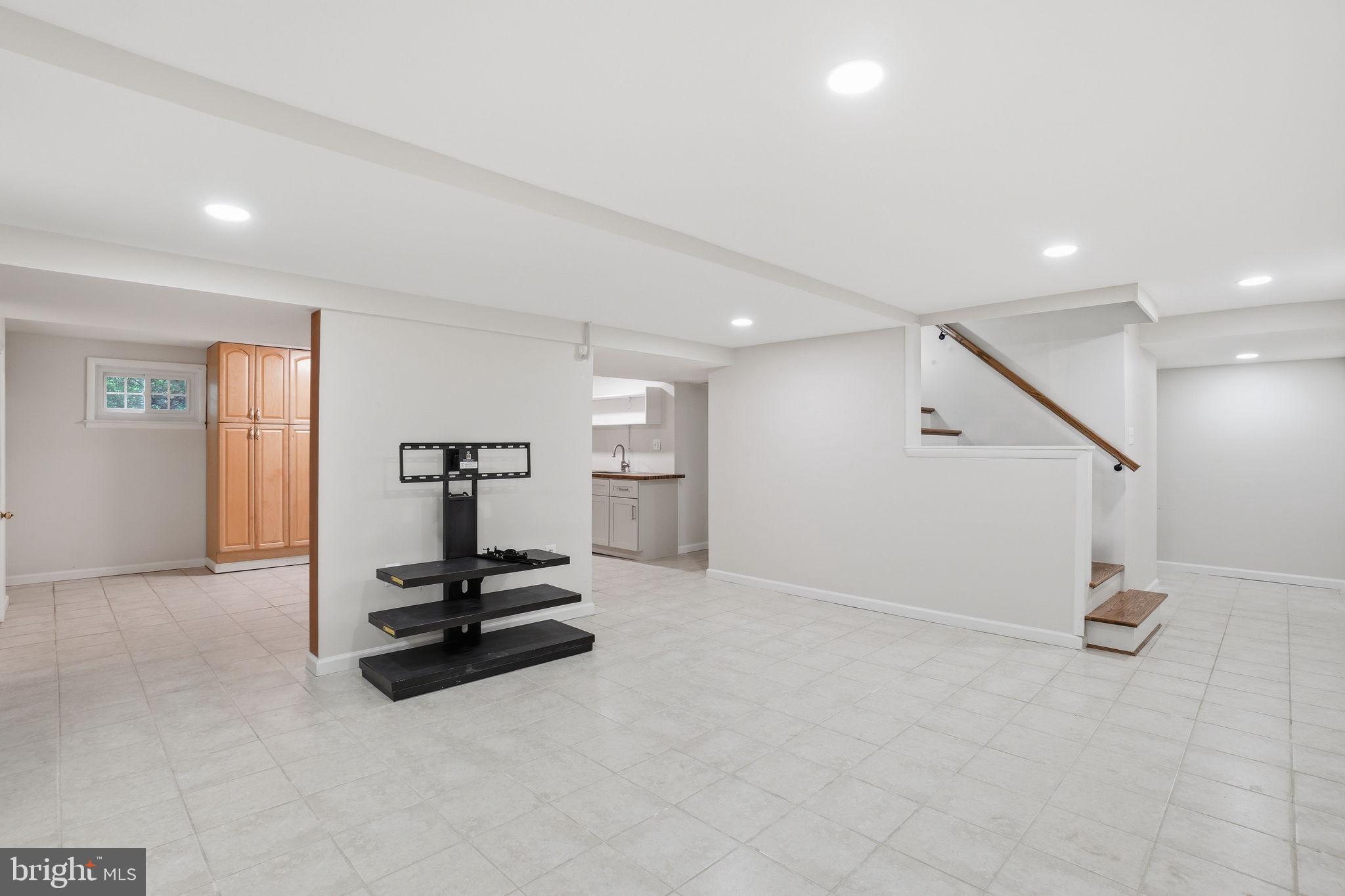NORTH SPRINGFIELD - Residential