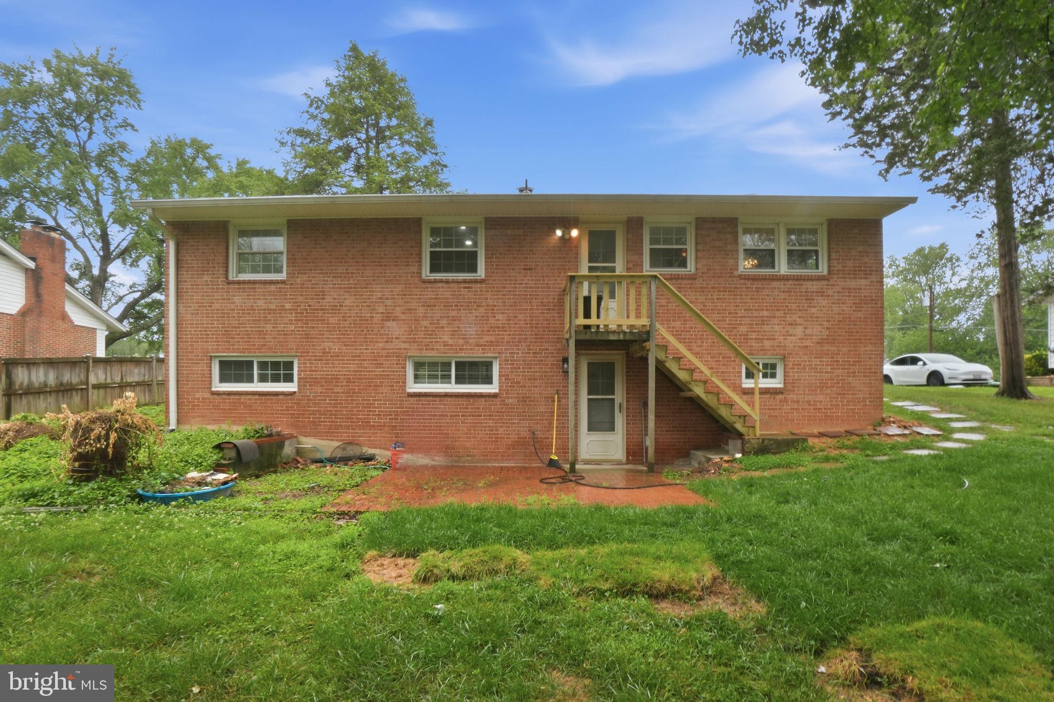 NORTH SPRINGFIELD - Residential