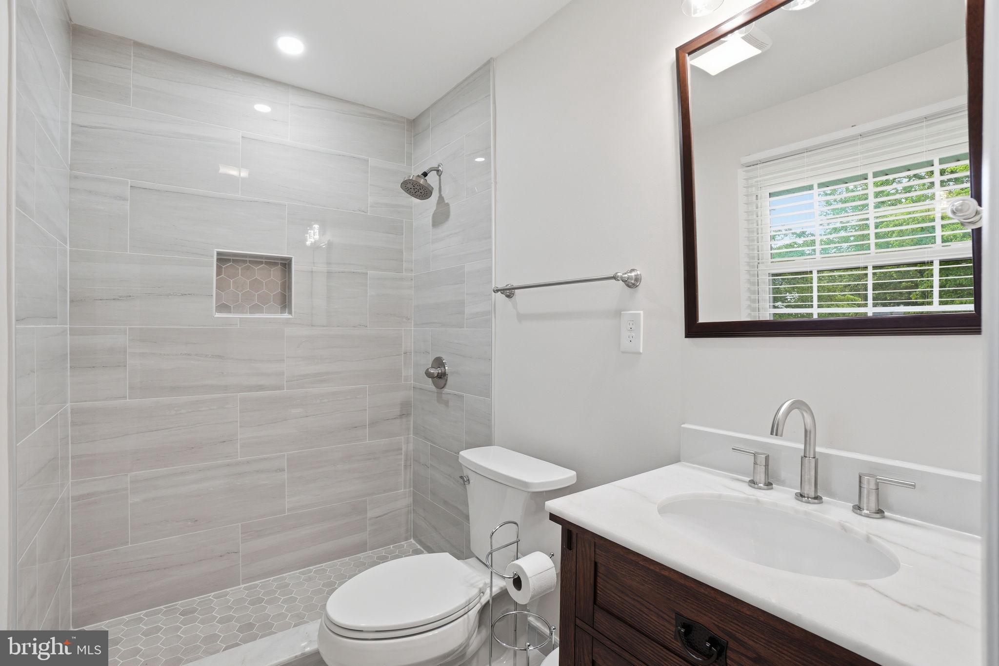 NORTH SPRINGFIELD - Residential