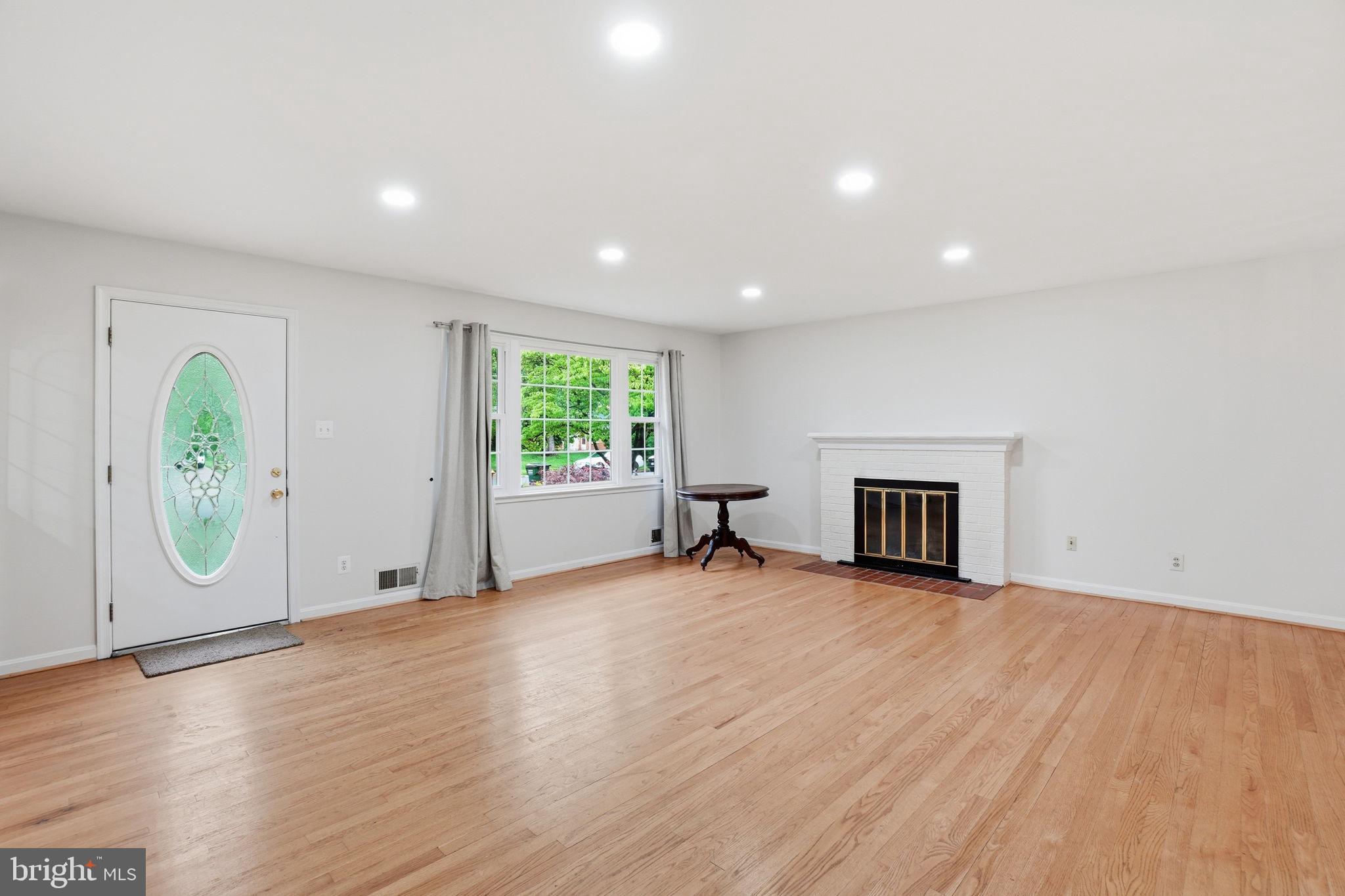 NORTH SPRINGFIELD - Residential
