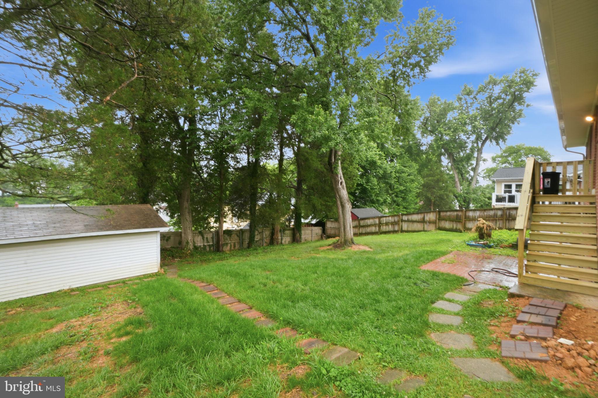 NORTH SPRINGFIELD - Residential