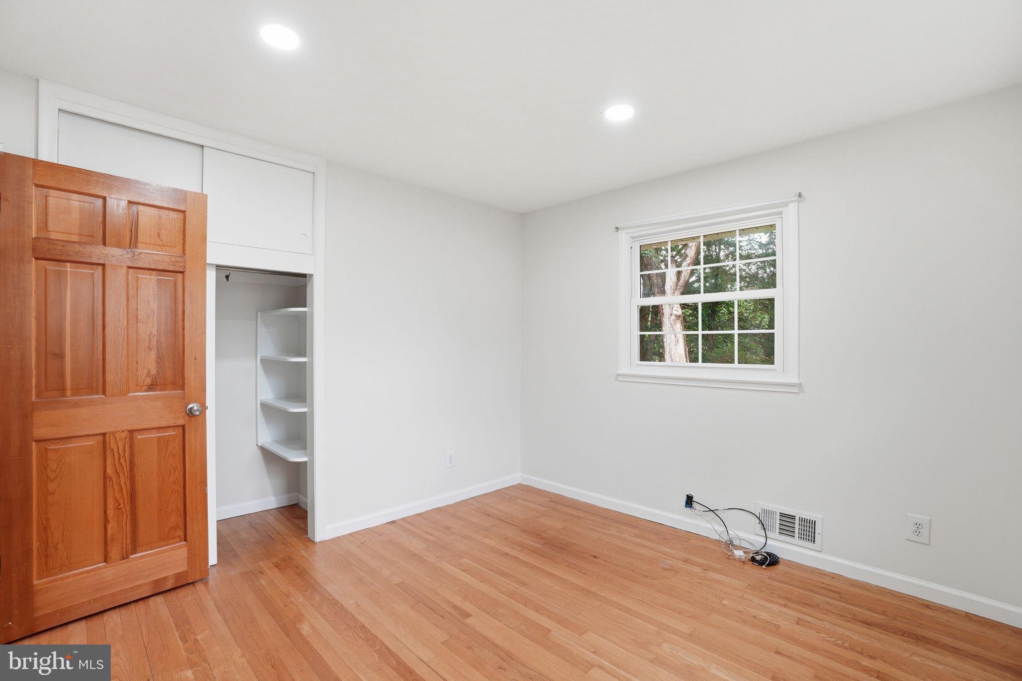 NORTH SPRINGFIELD - Residential