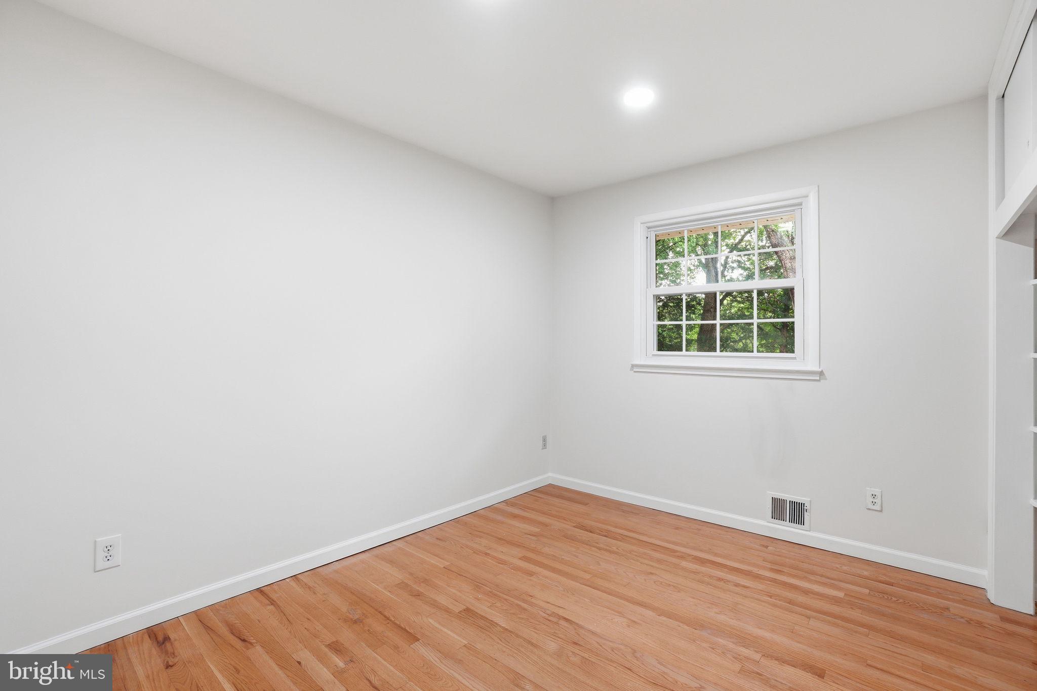 NORTH SPRINGFIELD - Residential