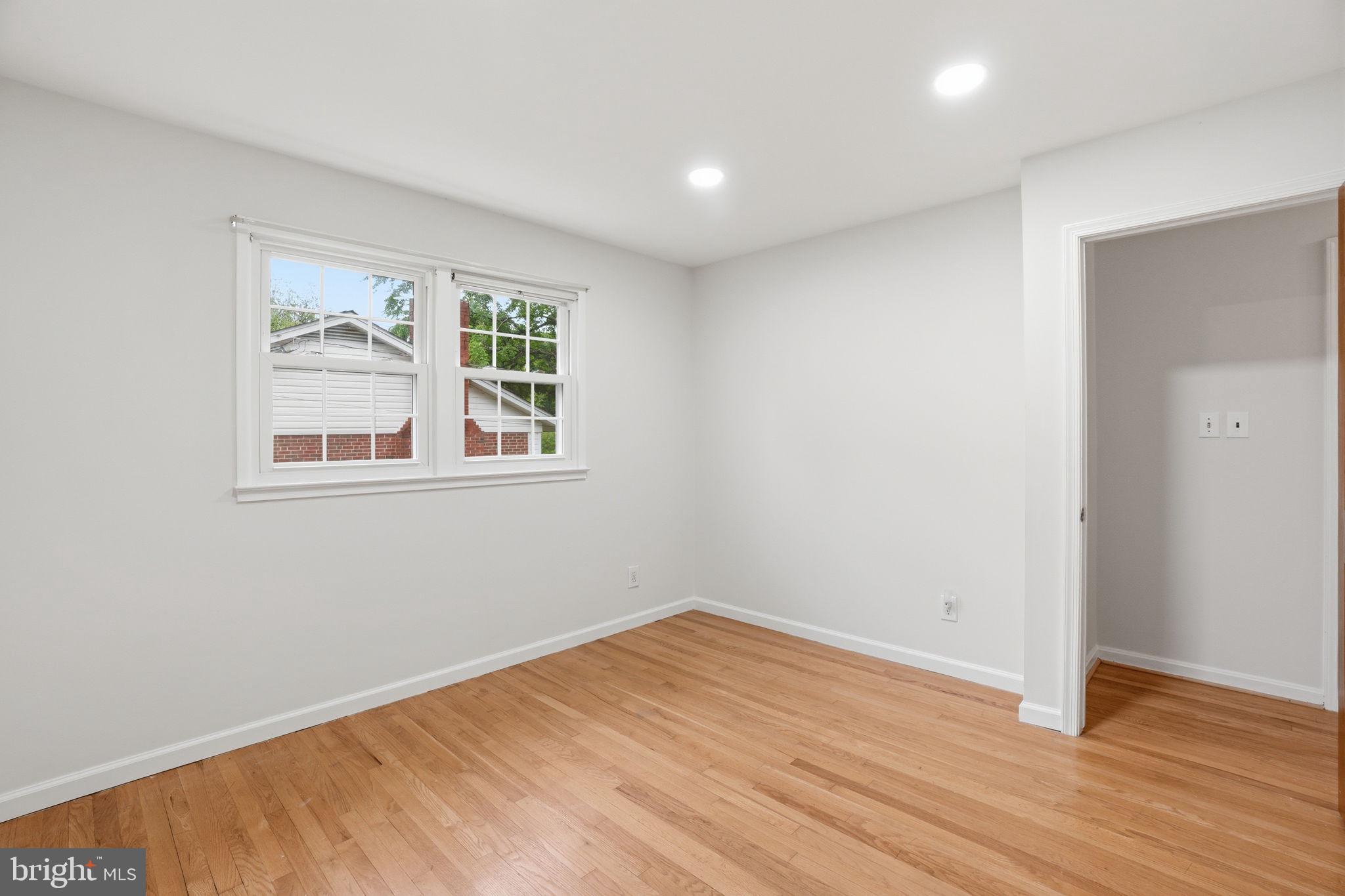 NORTH SPRINGFIELD - Residential