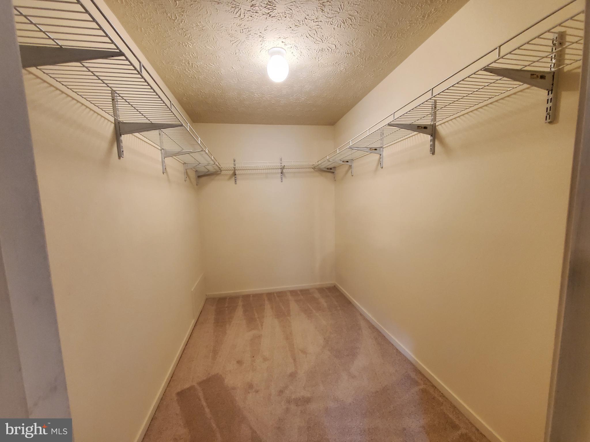 LINCOLN - Residential Lease