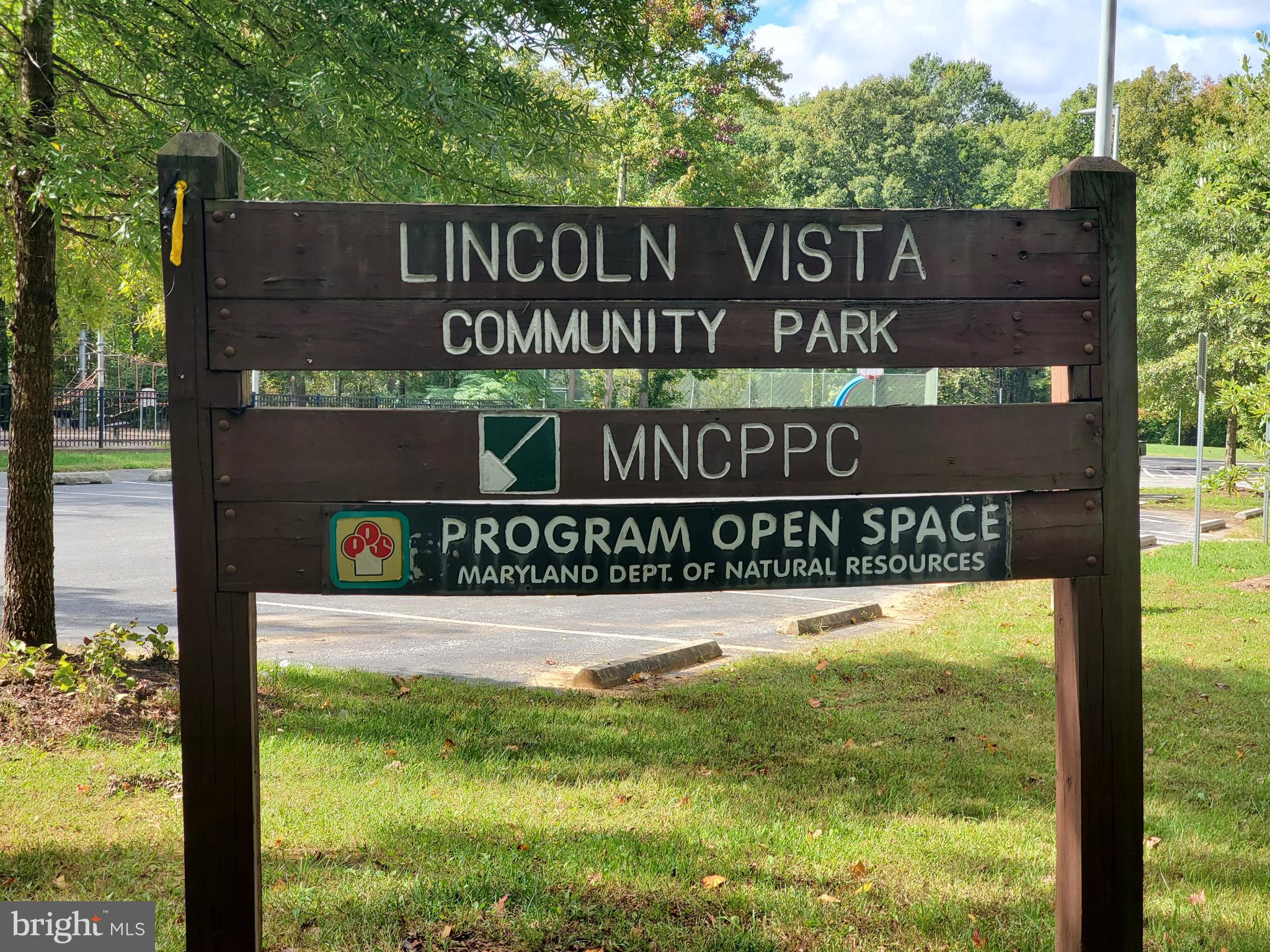 LINCOLN - Residential Lease