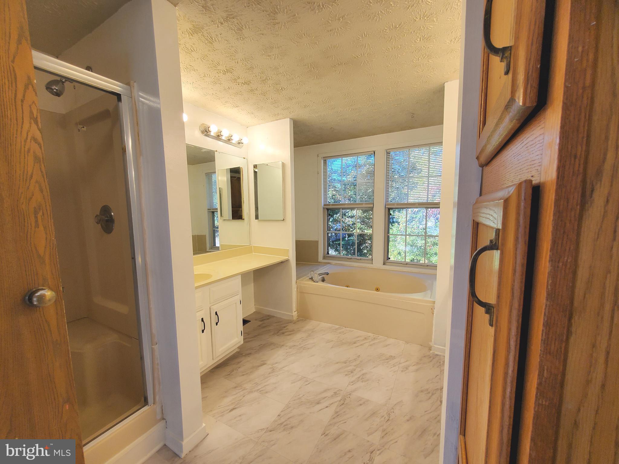 LINCOLN - Residential Lease