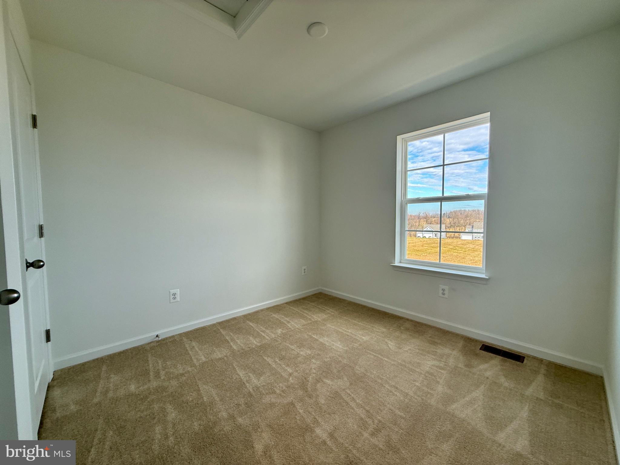 HUNTFIELD - Residential Lease