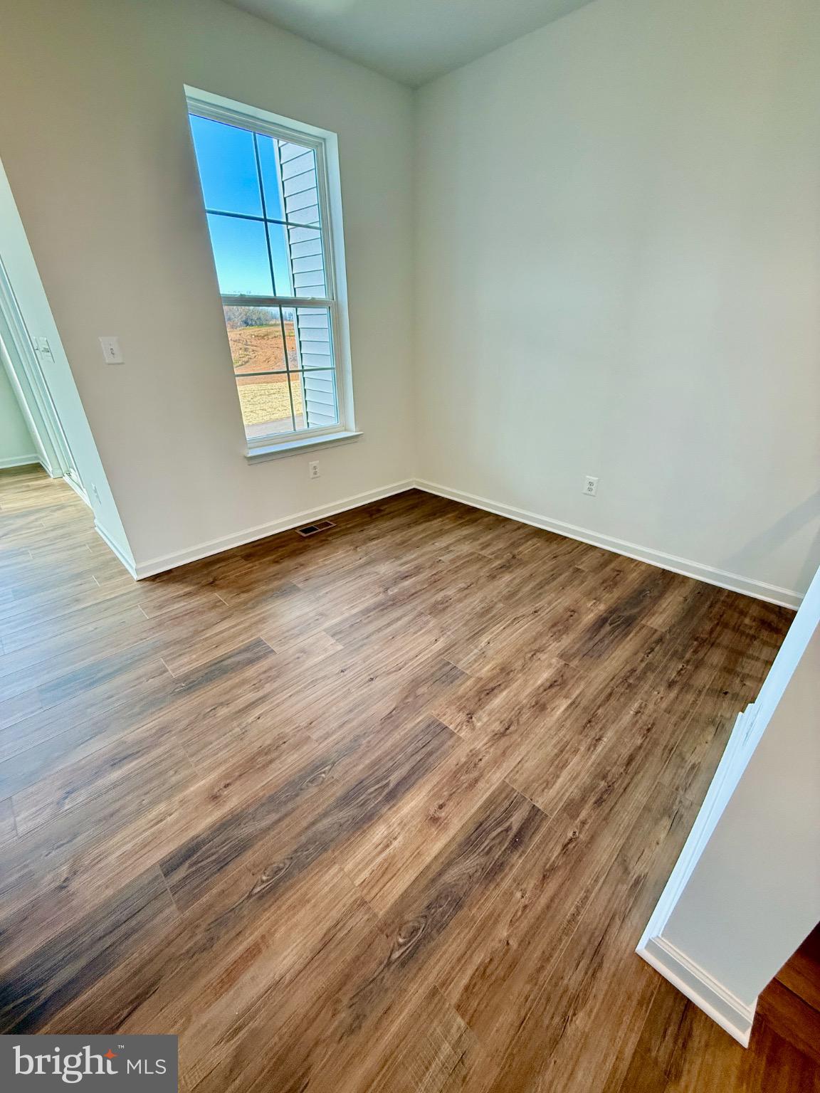 HUNTFIELD - Residential Lease