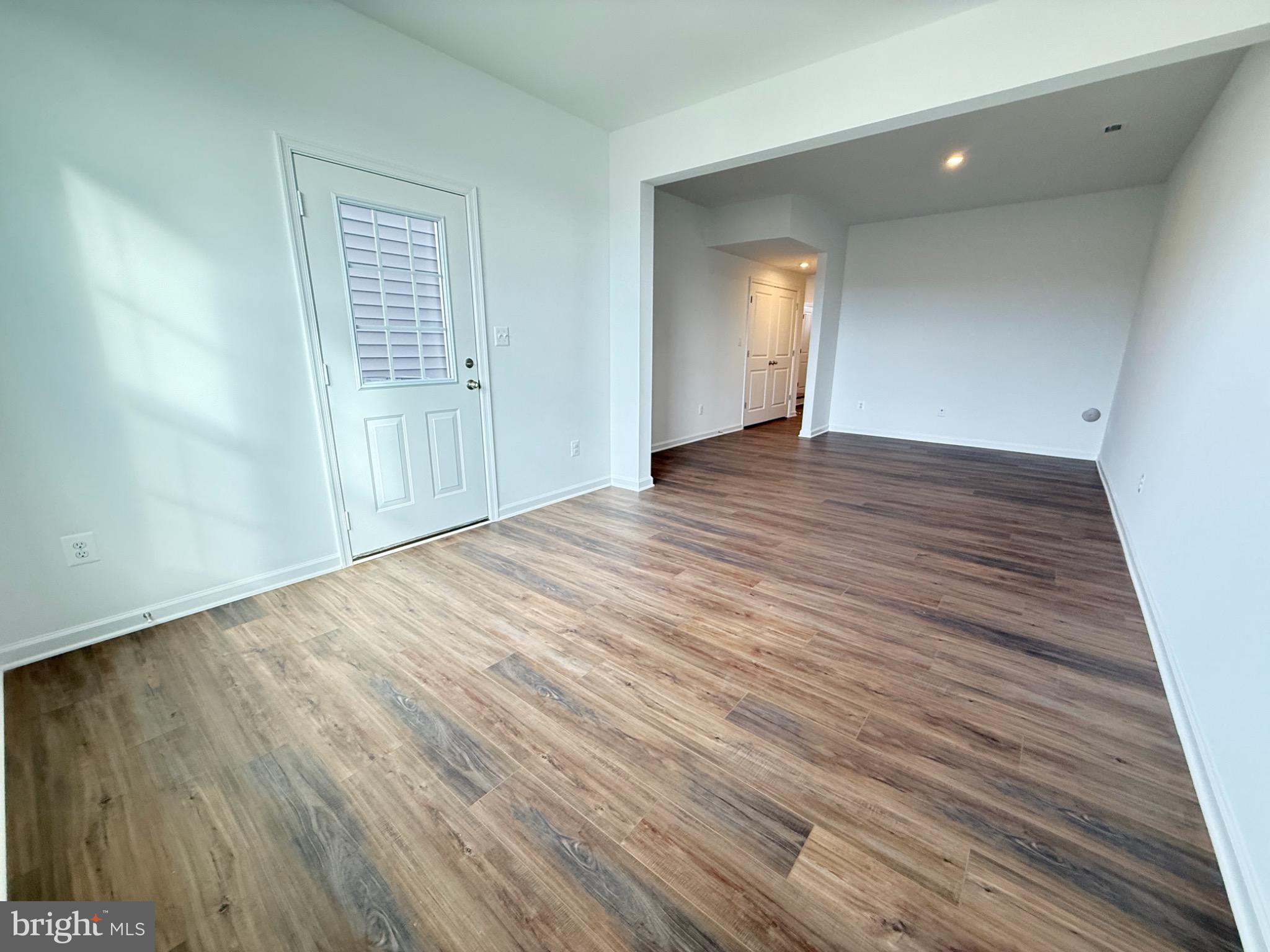 HUNTFIELD - Residential Lease