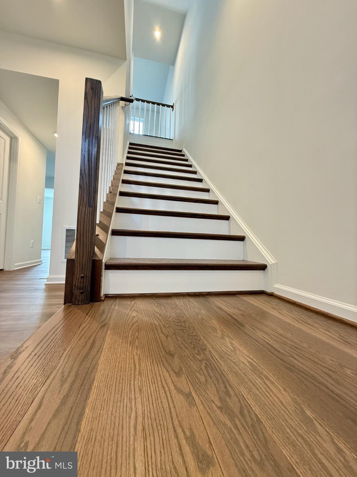 HUNTFIELD - Residential Lease