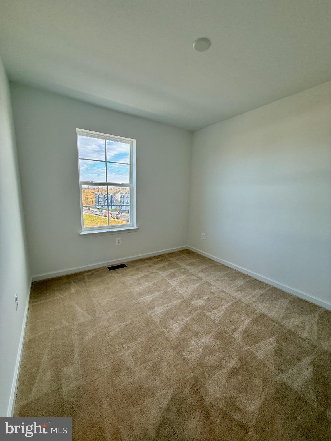 HUNTFIELD - Residential Lease