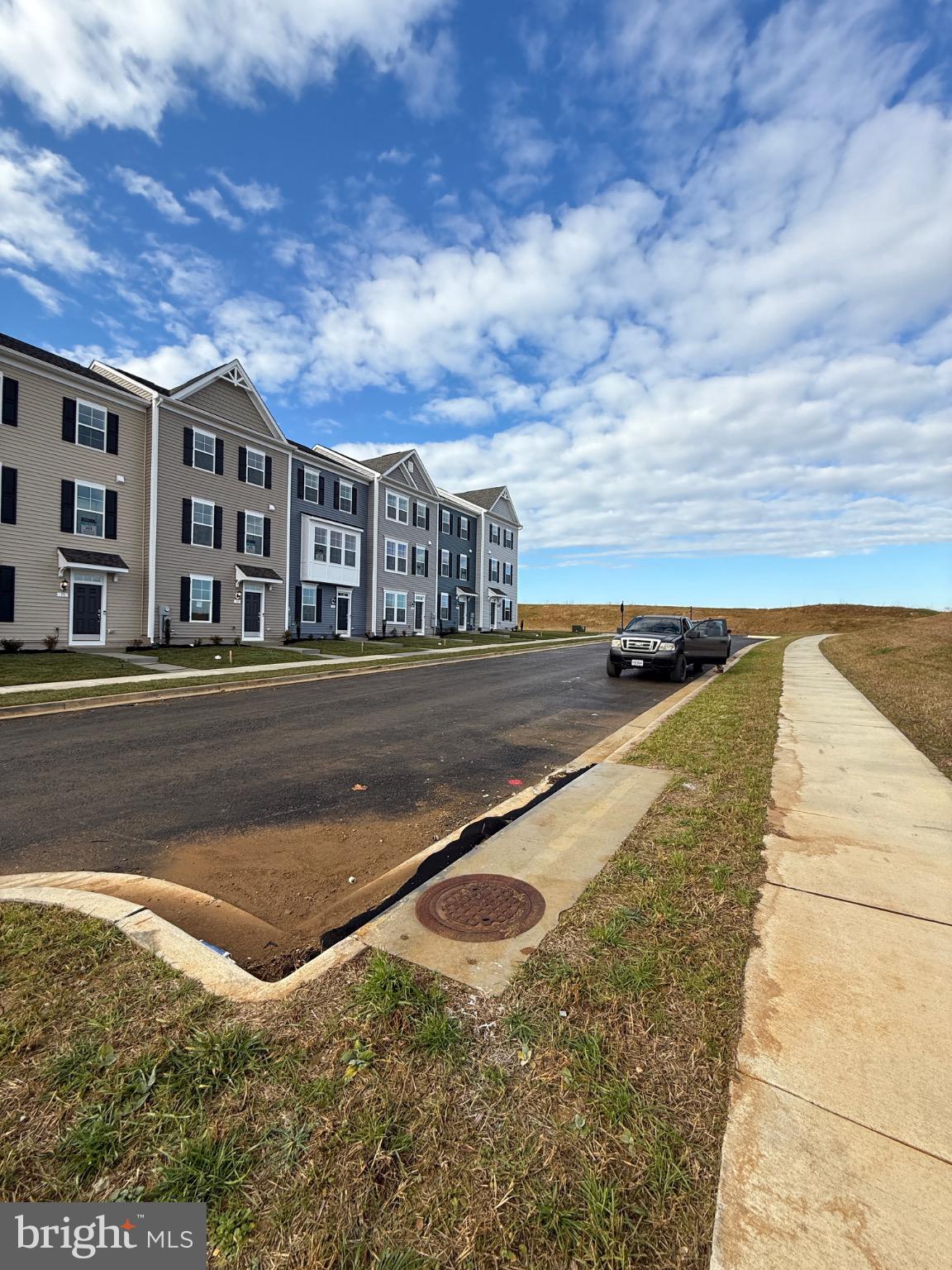 HUNTFIELD - Residential Lease