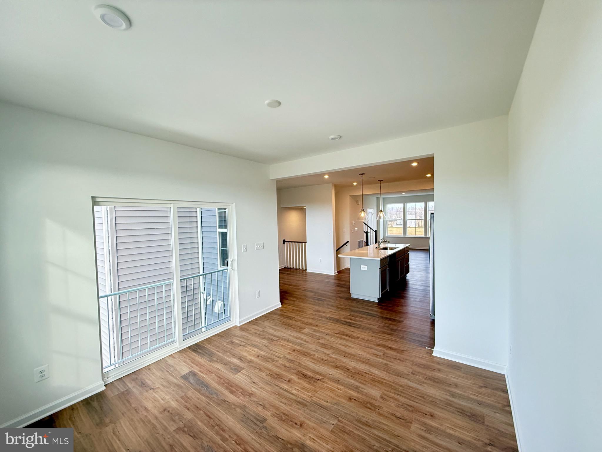 HUNTFIELD - Residential Lease