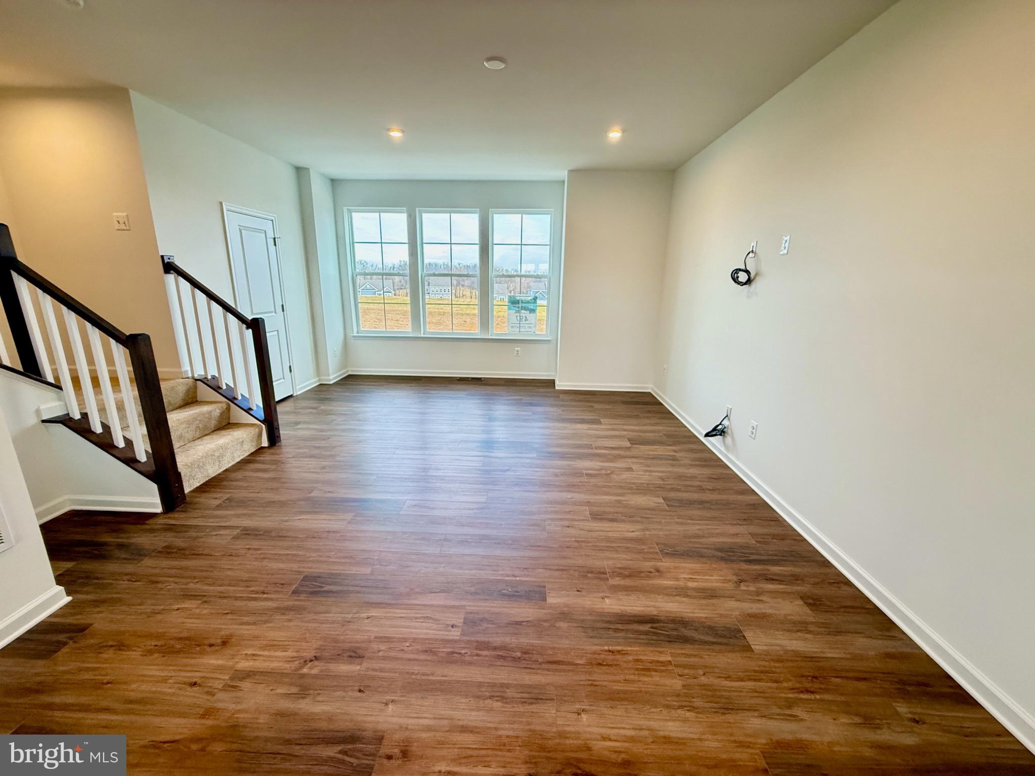 HUNTFIELD - Residential Lease