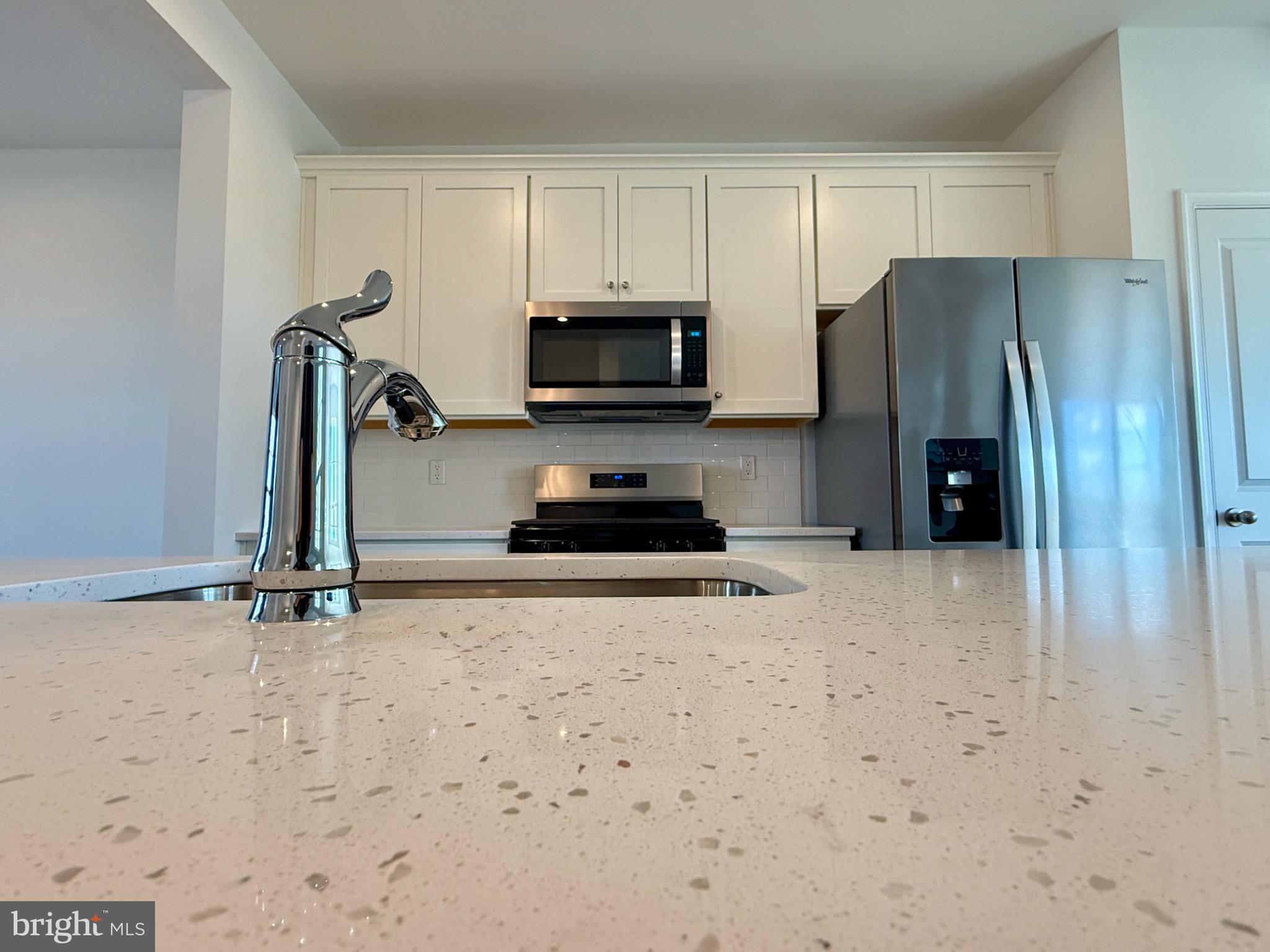 HUNTFIELD - Residential Lease