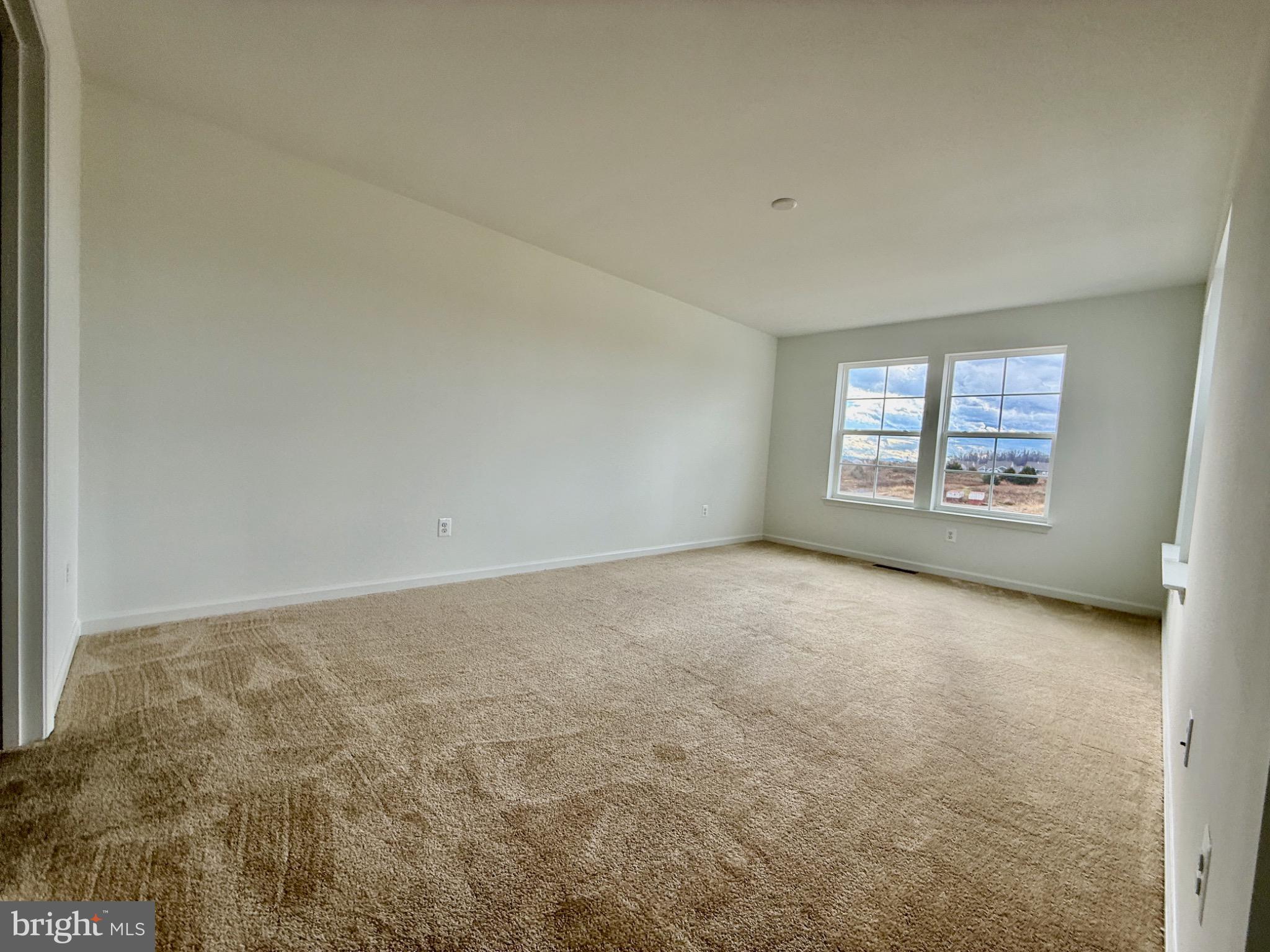 HUNTFIELD - Residential Lease