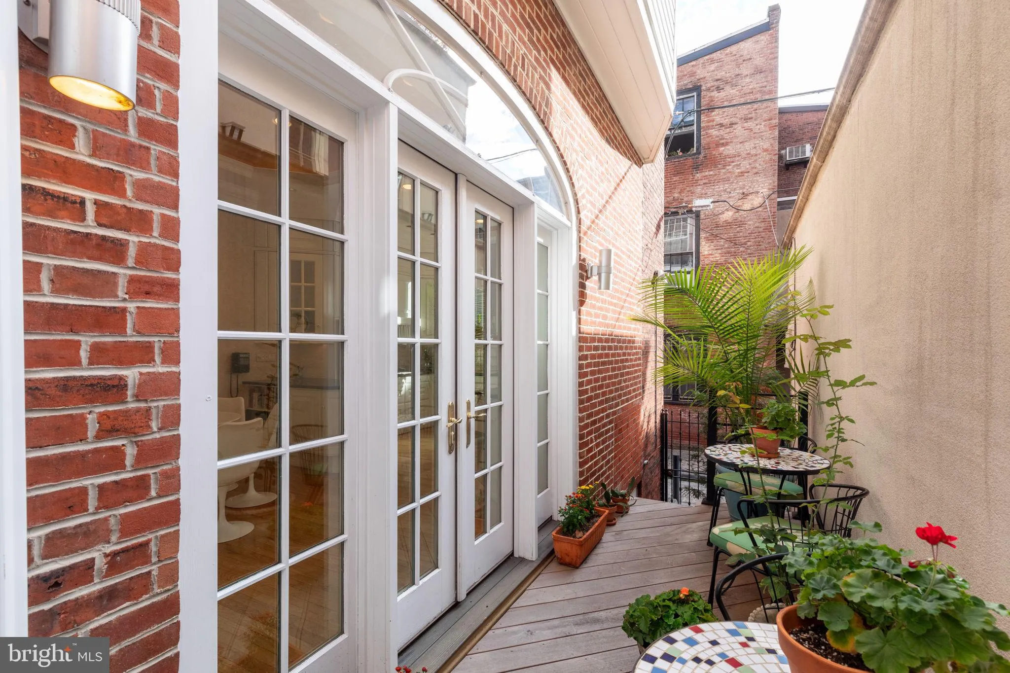 Philadelphia, Pennsylvania 19103, United States, 5 Bedrooms Bedrooms, ,6 BathroomsBathrooms,Residential,Active,69555