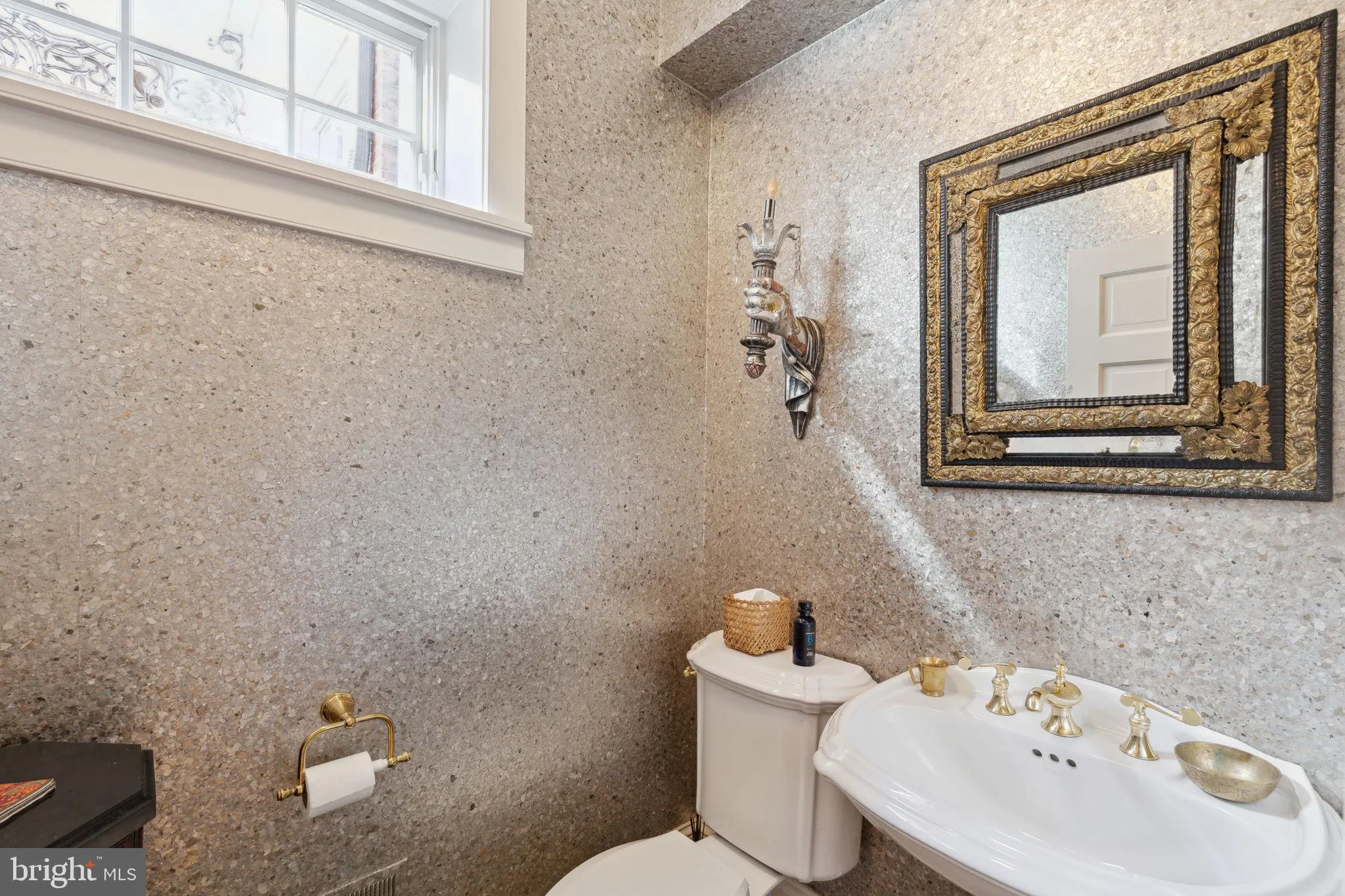 Philadelphia, Pennsylvania 19103, United States, 5 Bedrooms Bedrooms, ,6 BathroomsBathrooms,Residential,Active,69555