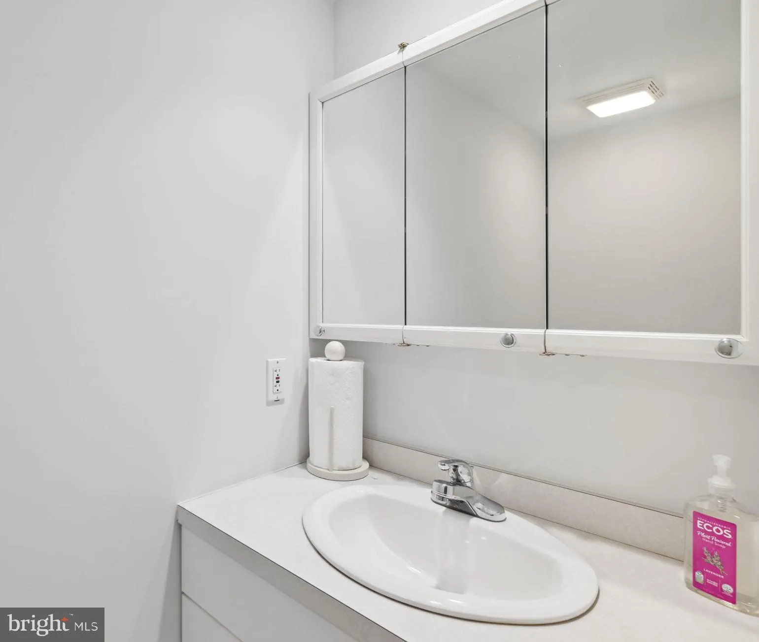 Philadelphia, Pennsylvania 19103, United States, 5 Bedrooms Bedrooms, ,6 BathroomsBathrooms,Residential,Active,69555