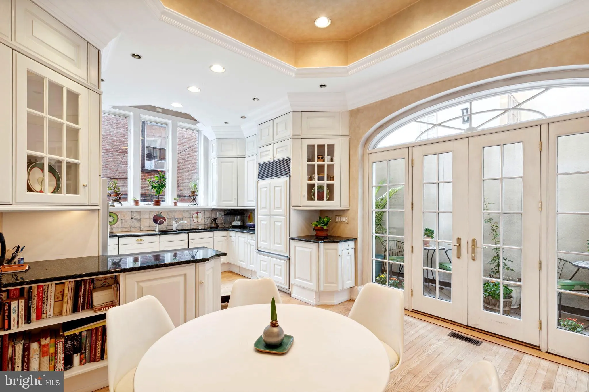 Philadelphia, Pennsylvania 19103, United States, 5 Bedrooms Bedrooms, ,6 BathroomsBathrooms,Residential,Active,69555