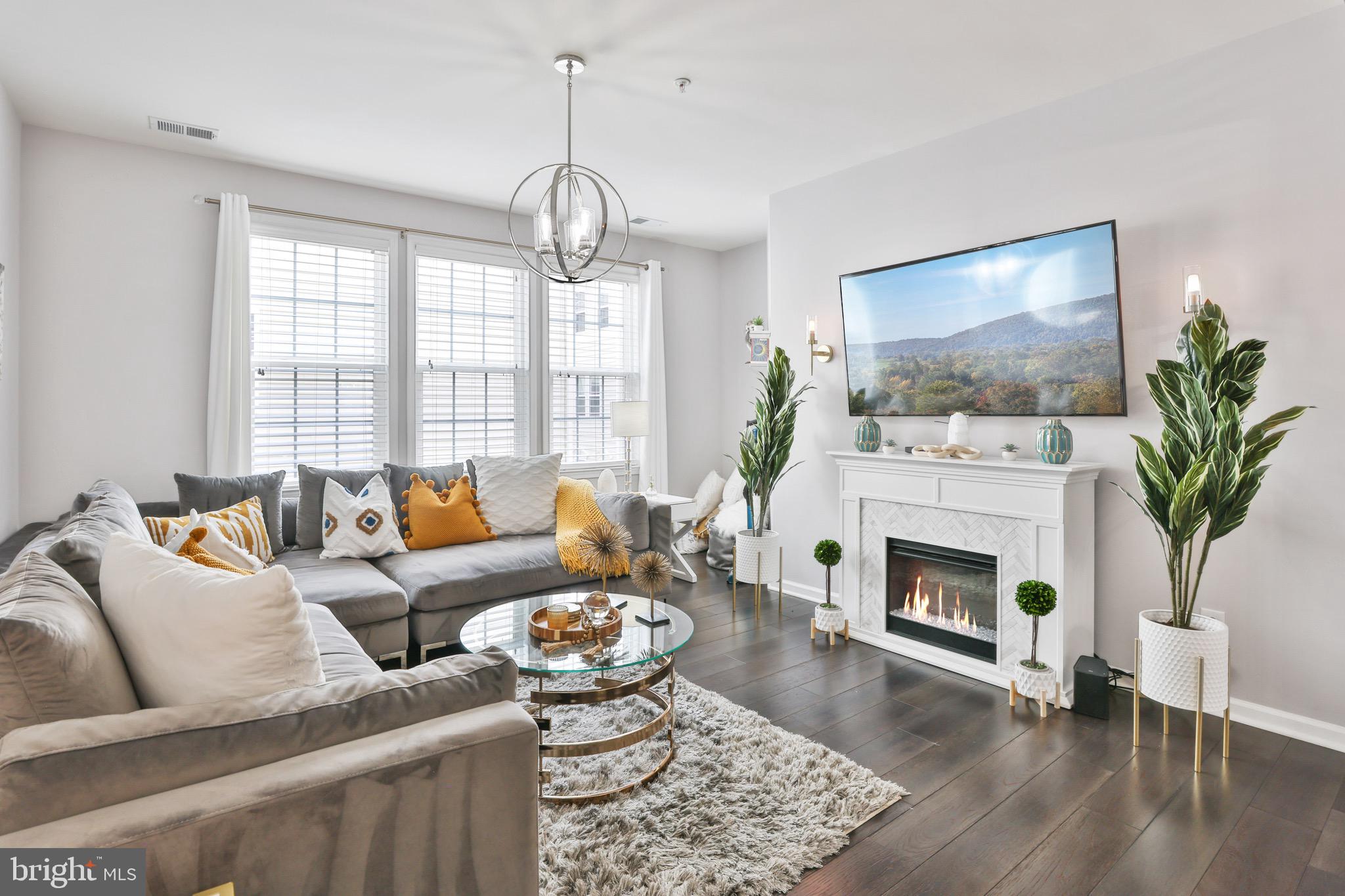 MERCER PARK CONDOMINIUM - Residential