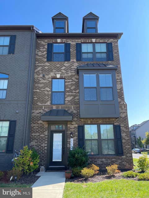 Townhouse For Rent - 22264 Foundation Drive<br/> Loudoun County, ASHBURN, VA 20148