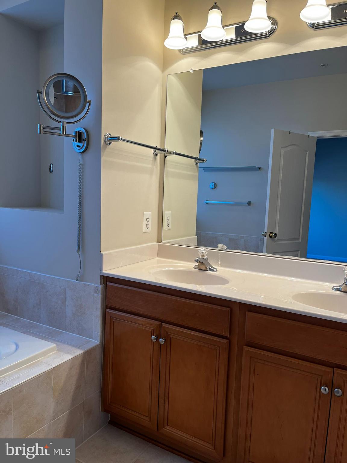 EAST MARKET CONDOMINIUMS - Residential Lease