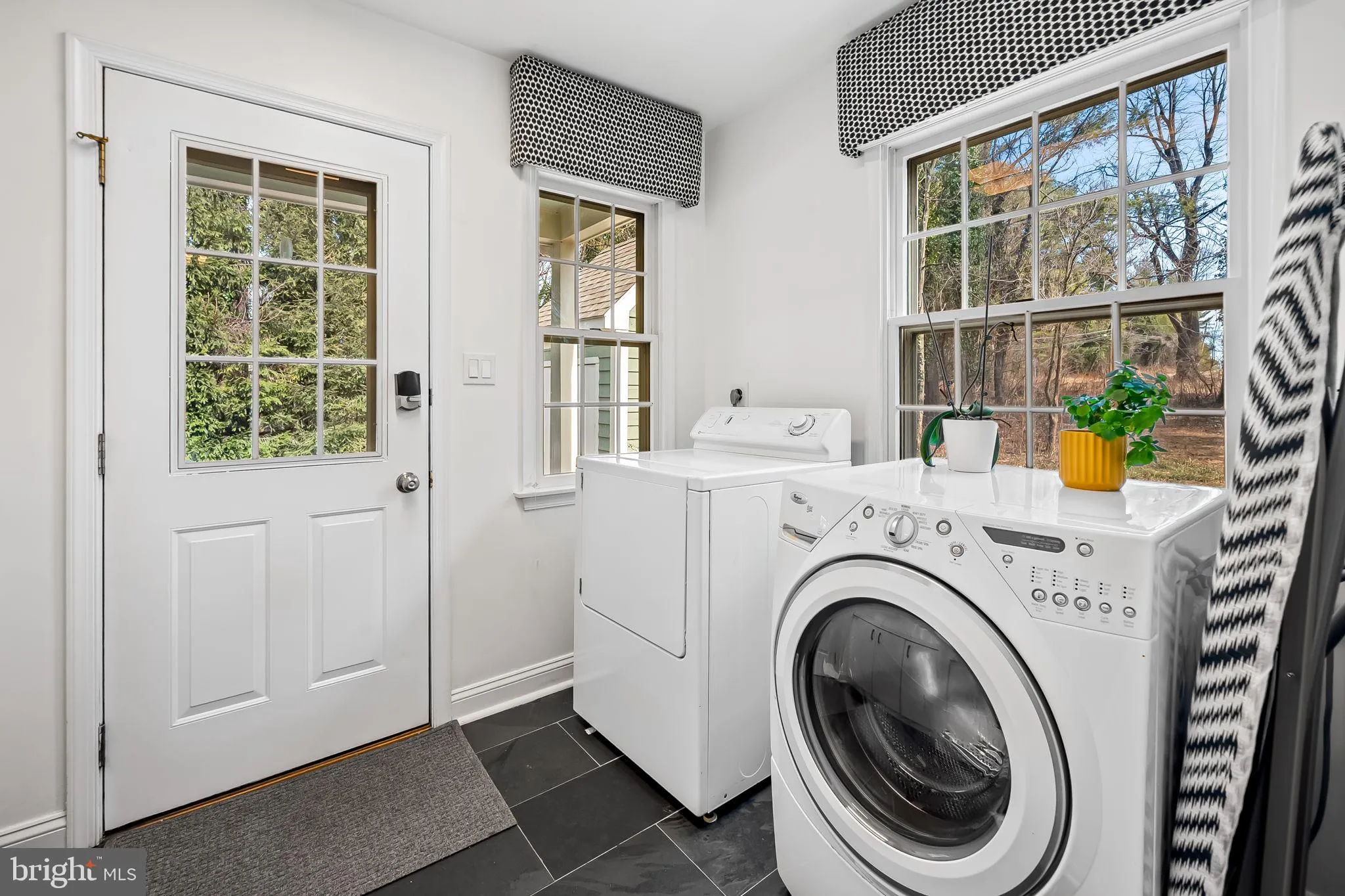 Towson, Maryland 21204, United States, 4 Bedrooms Bedrooms, ,5 BathroomsBathrooms,Residential,Pending,2689