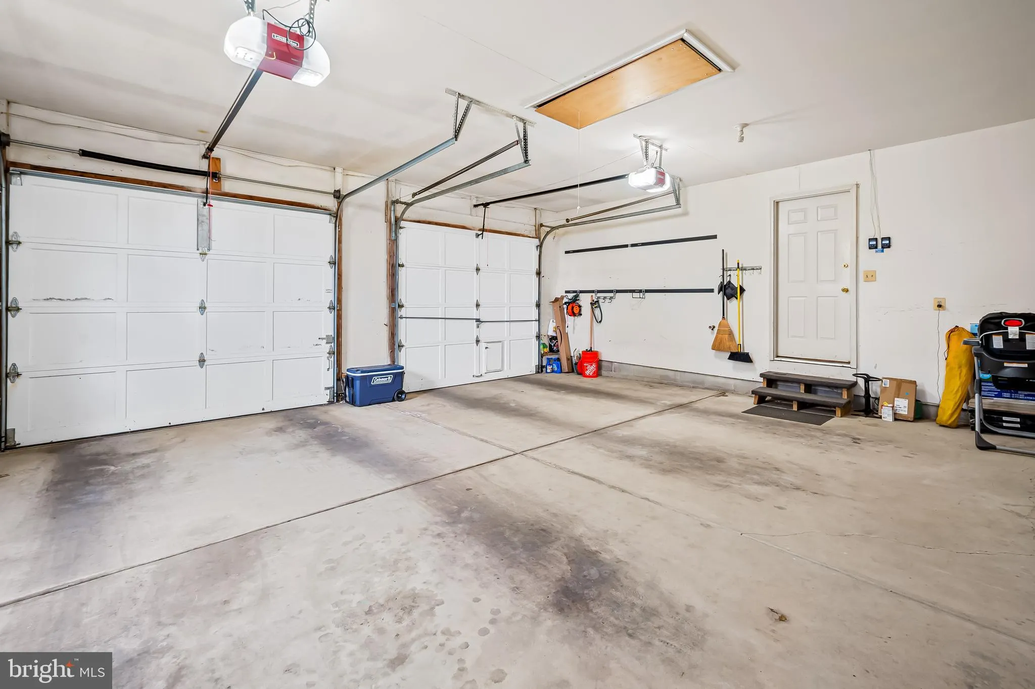 Towson, Maryland 21204, United States, 4 Bedrooms Bedrooms, ,5 BathroomsBathrooms,Residential,Pending,2689