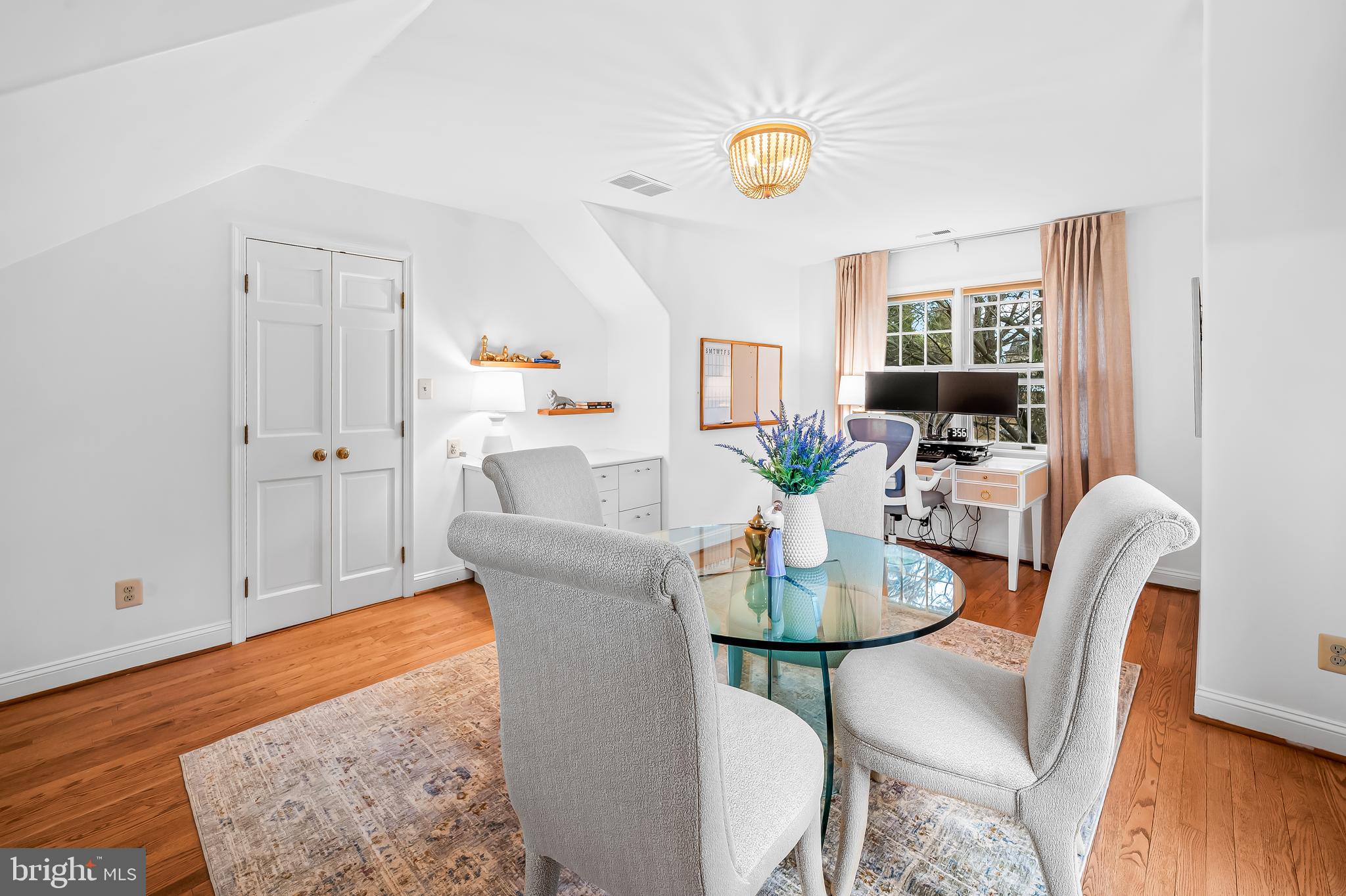 RUXTON - Residential