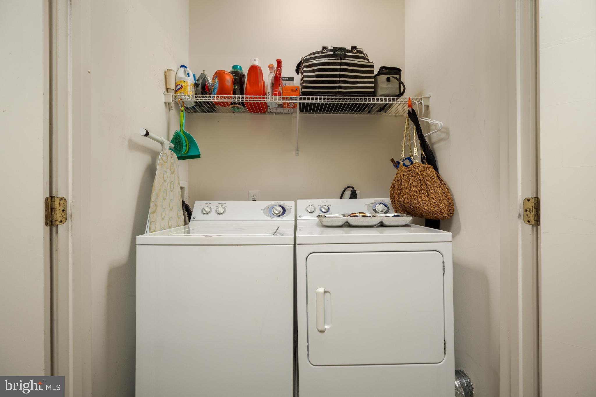 SUNSET ISLAND - Residential