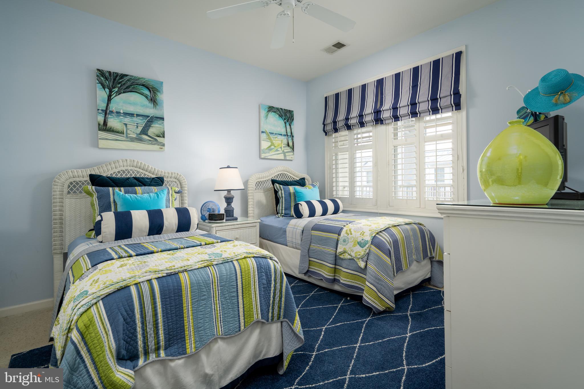 SUNSET ISLAND - Residential