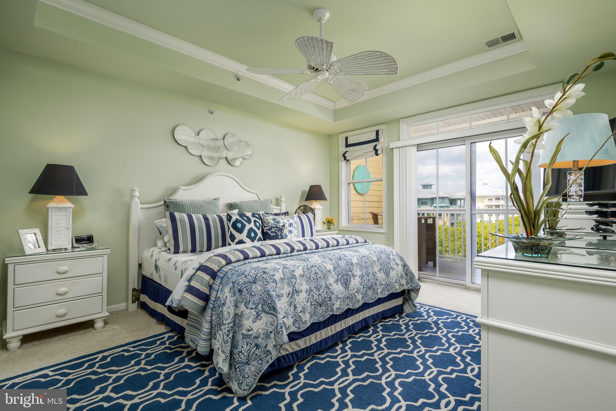 SUNSET ISLAND - Residential