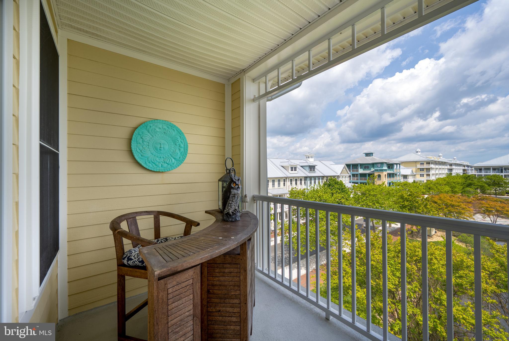 SUNSET ISLAND - Residential