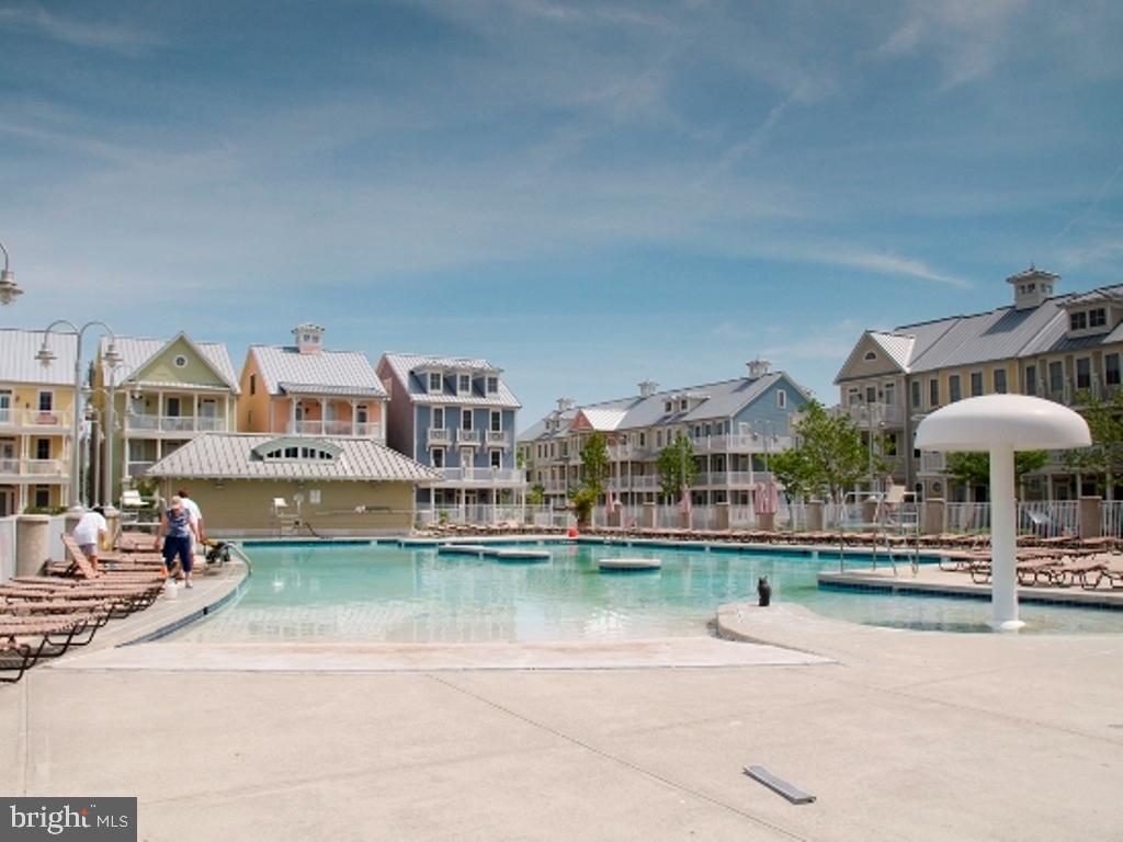 SUNSET ISLAND - Residential