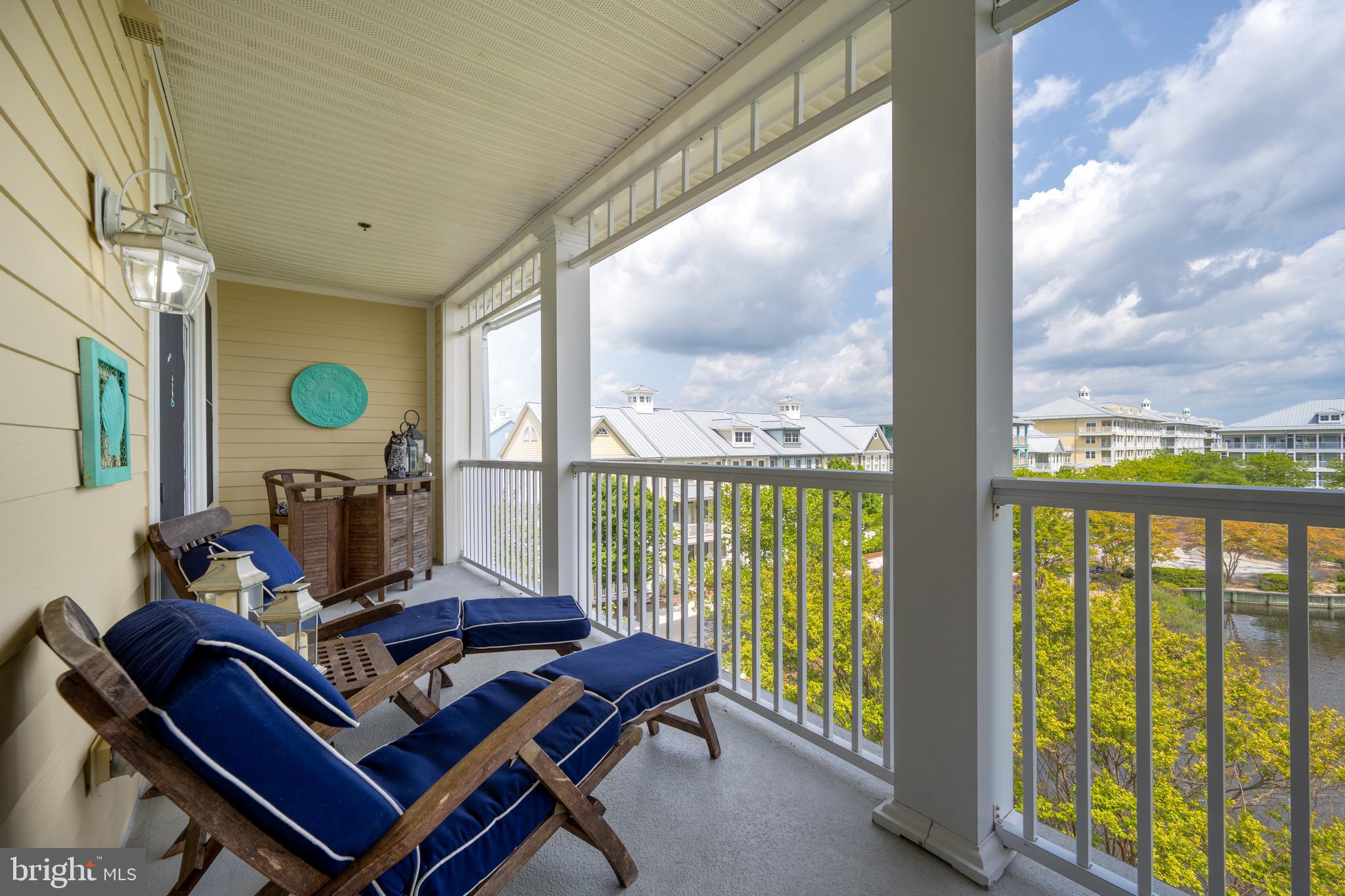 SUNSET ISLAND - Residential