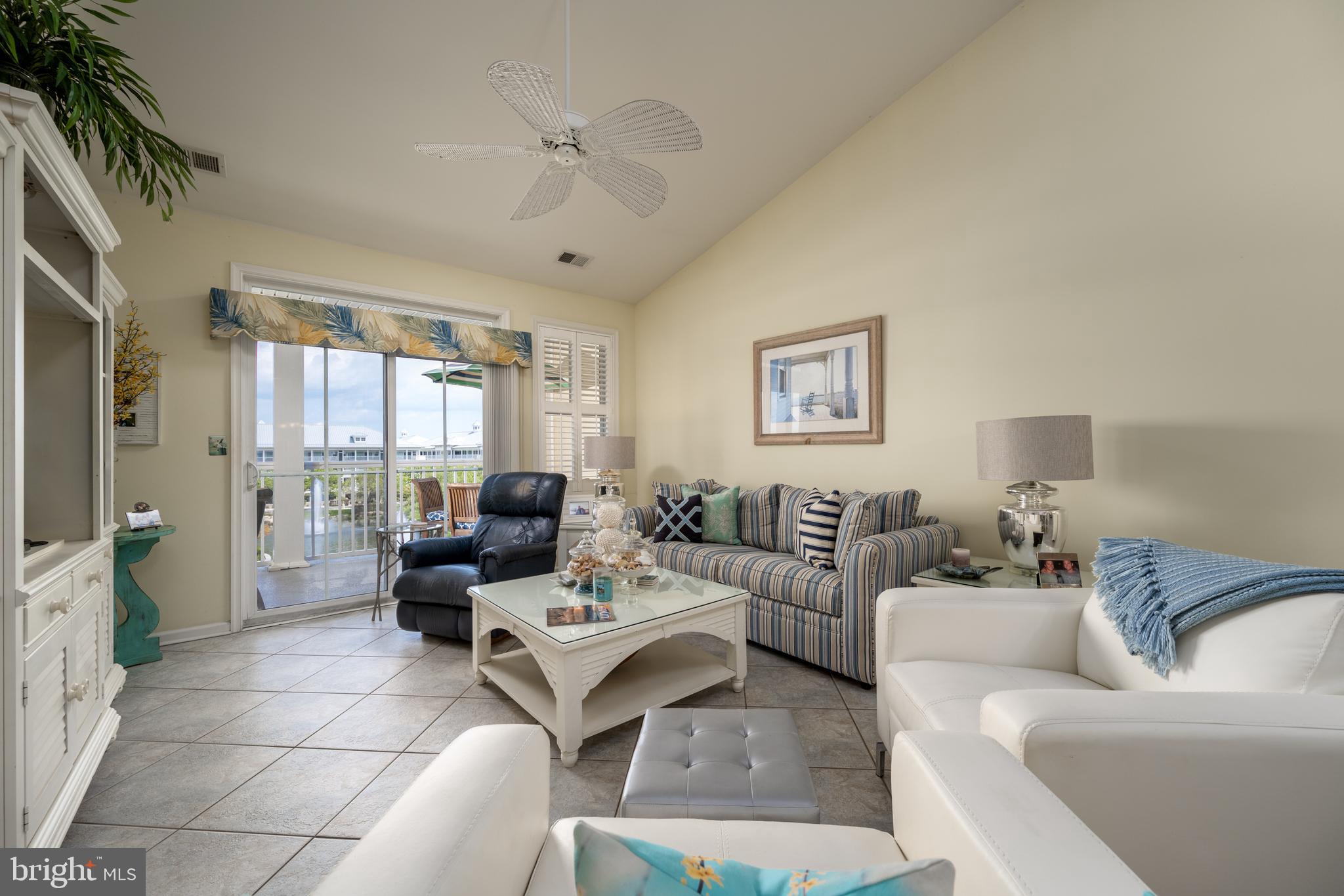 SUNSET ISLAND - Residential