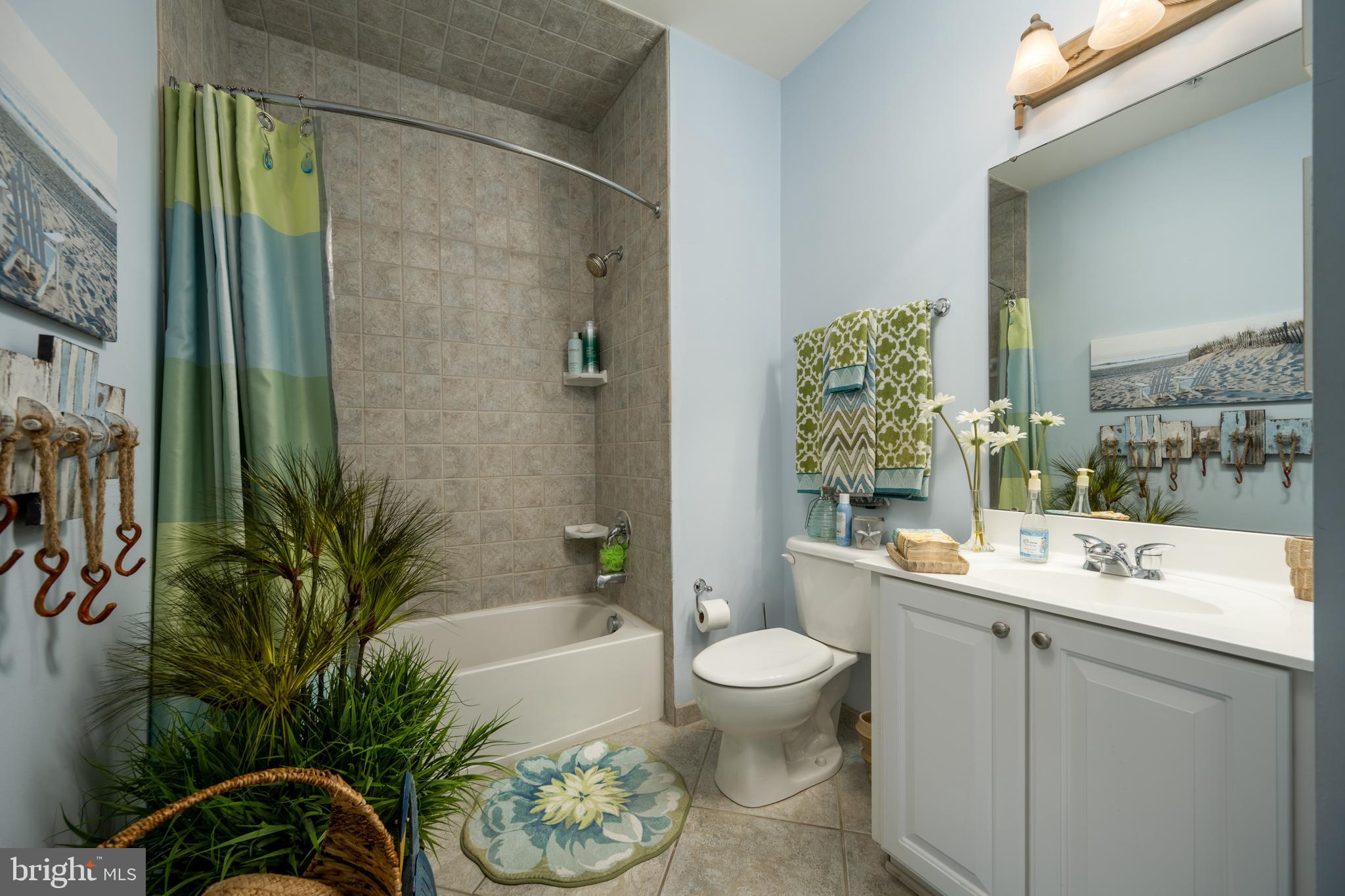 SUNSET ISLAND - Residential